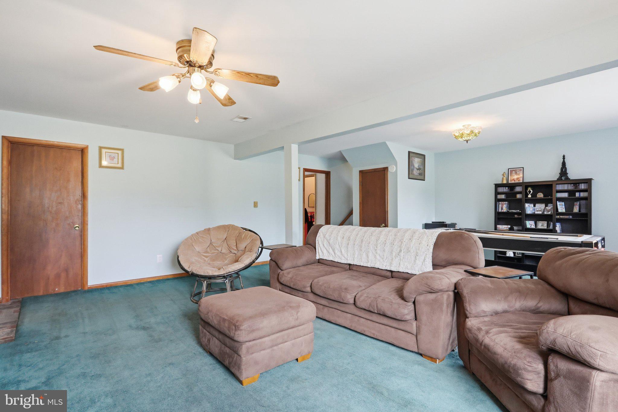 WHITE OAKS - Residential