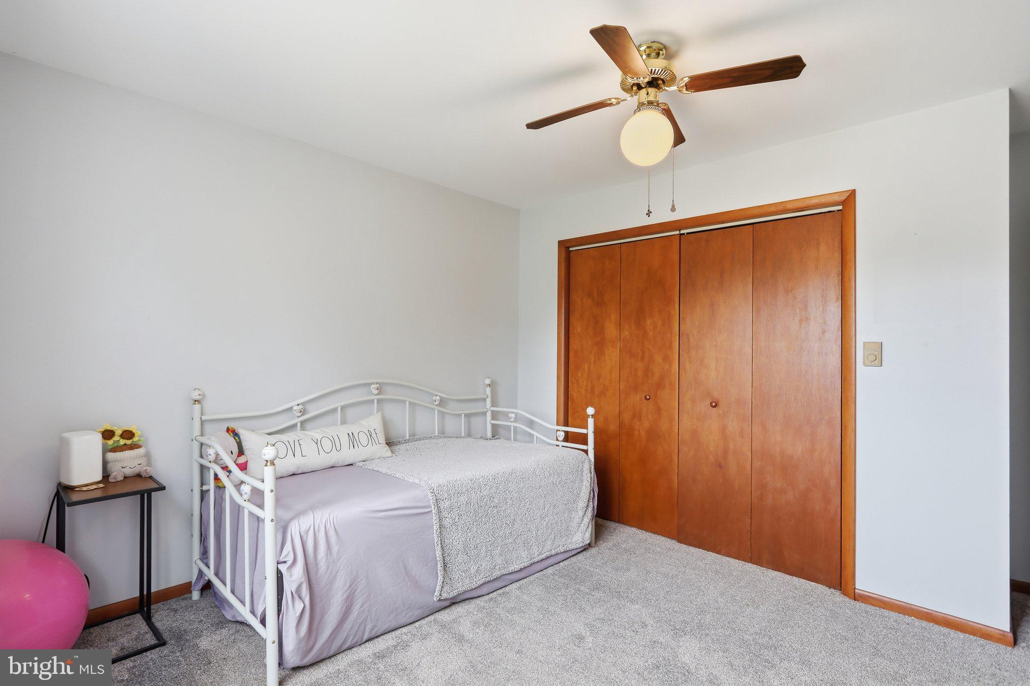 WHITE OAKS - Residential