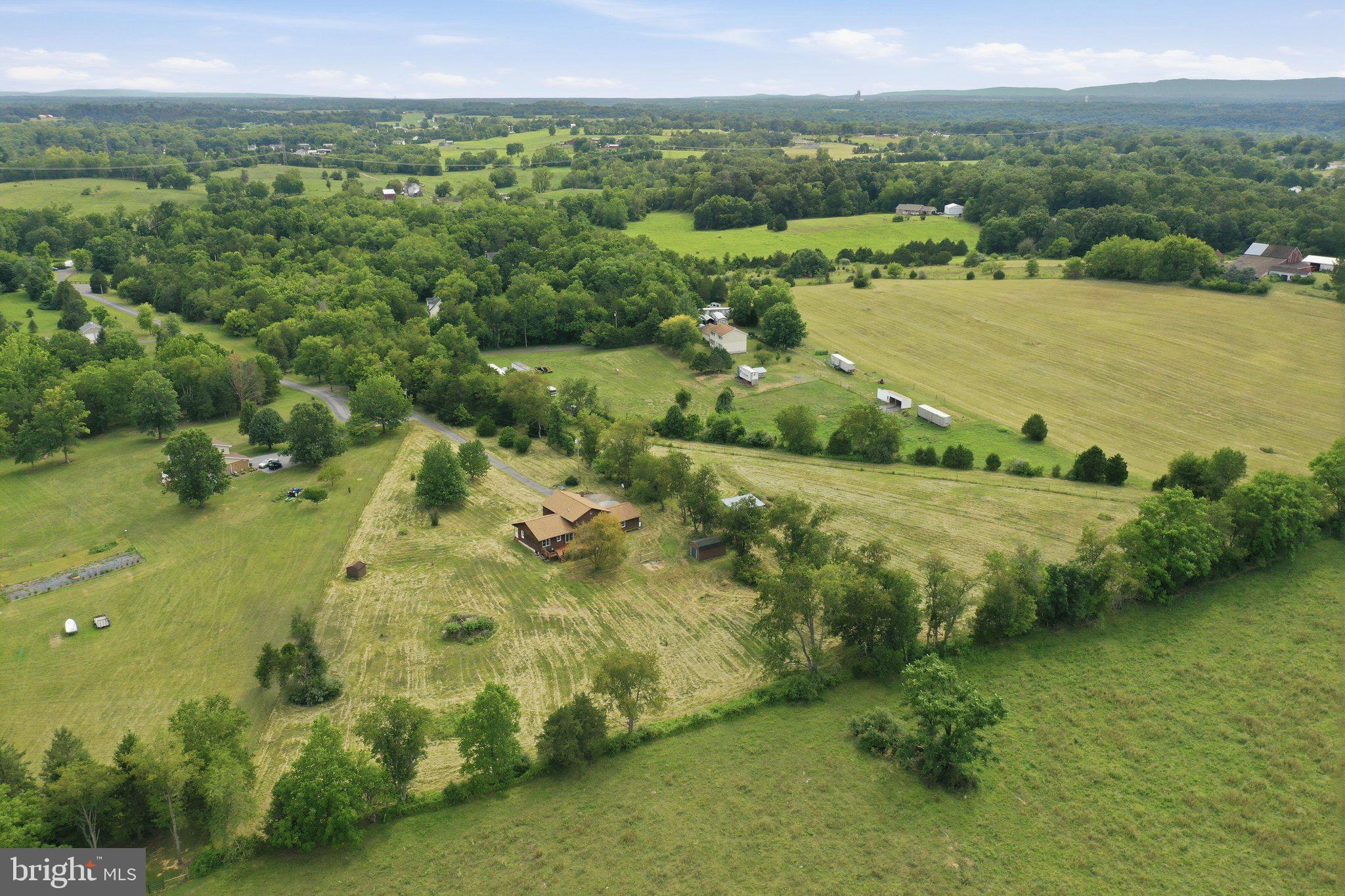 WHITE OAKS - Residential