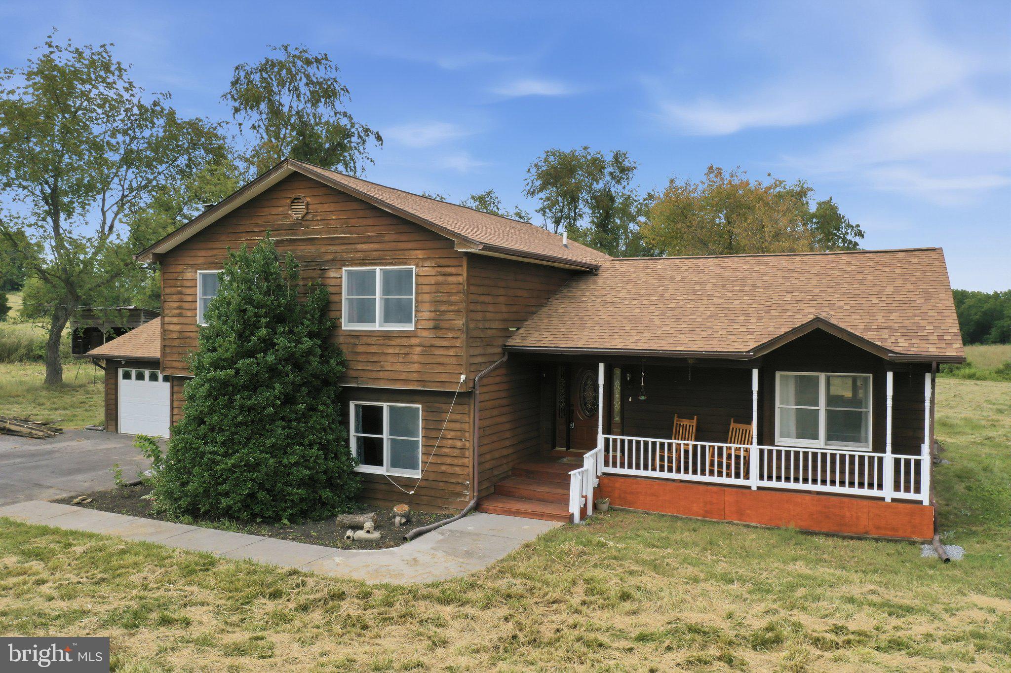 WHITE OAKS - Residential