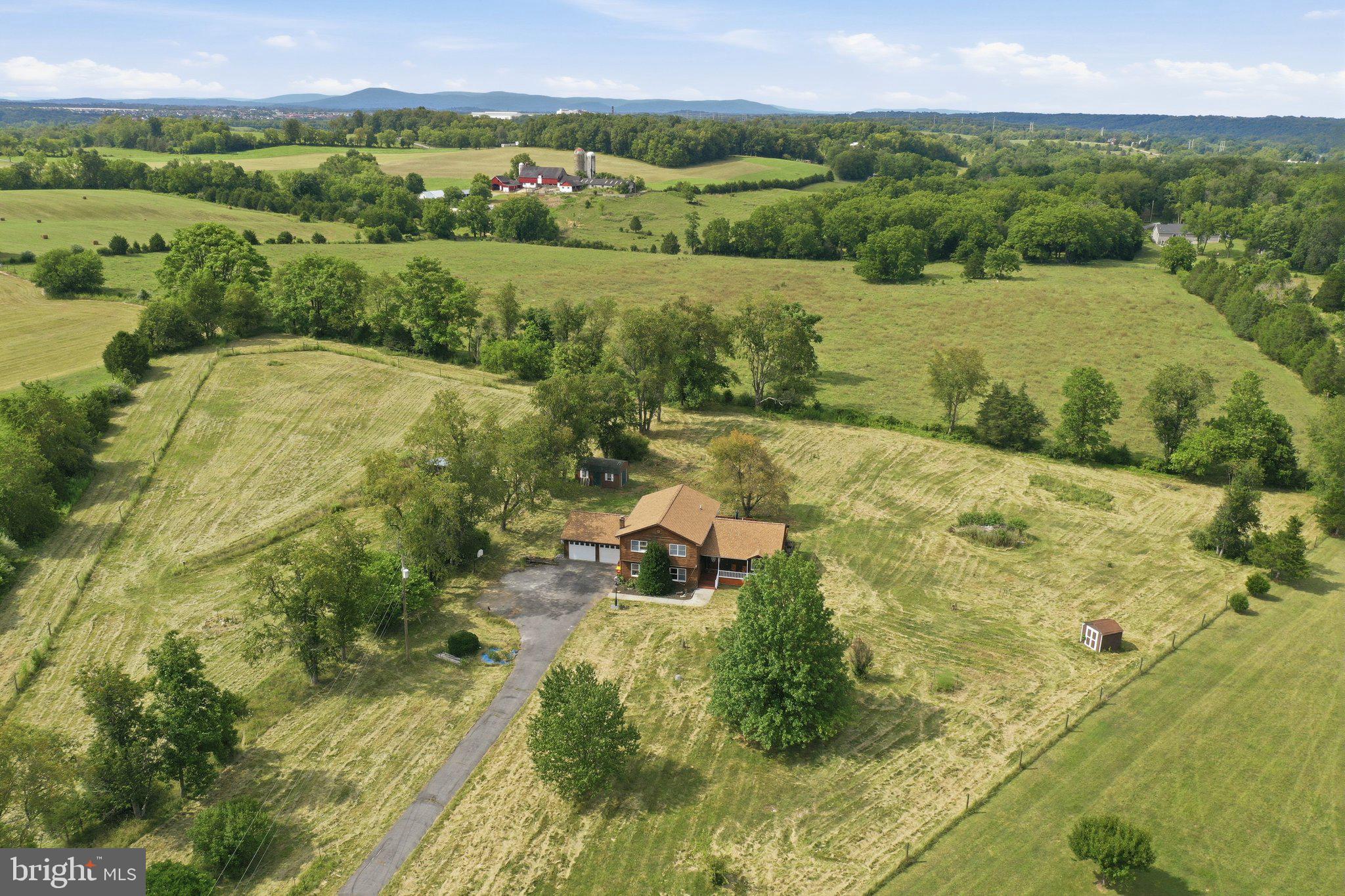 WHITE OAKS - Residential