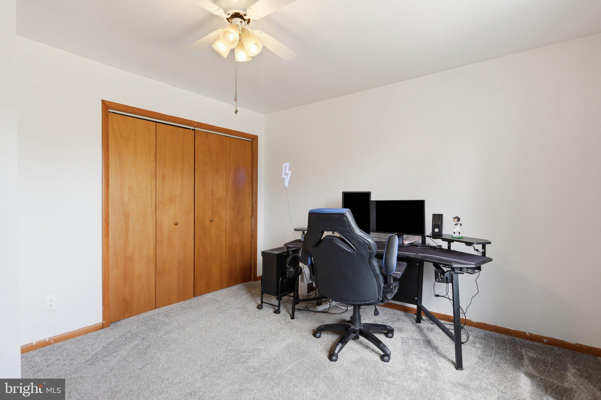 WHITE OAKS - Residential