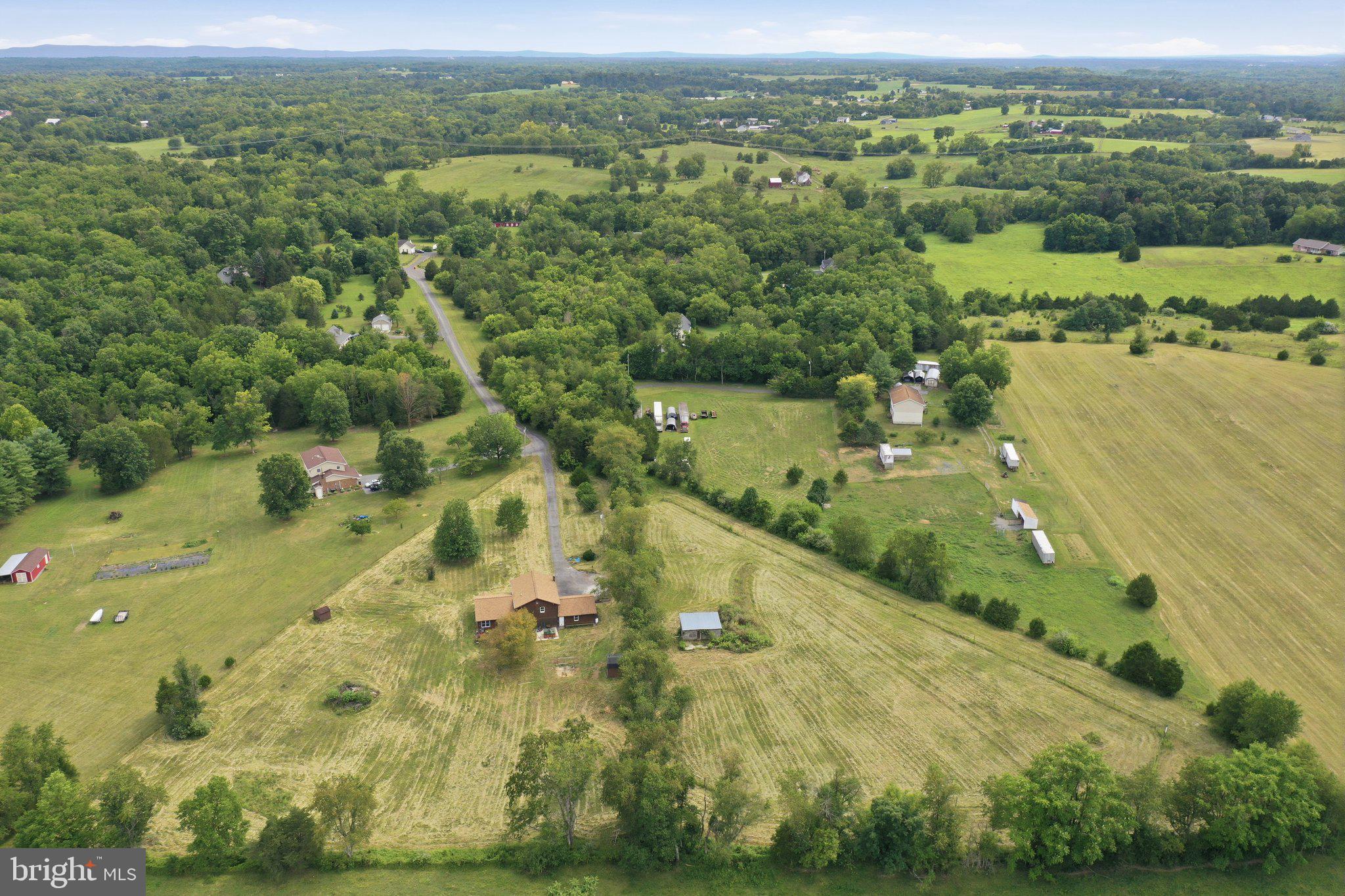 WHITE OAKS - Residential