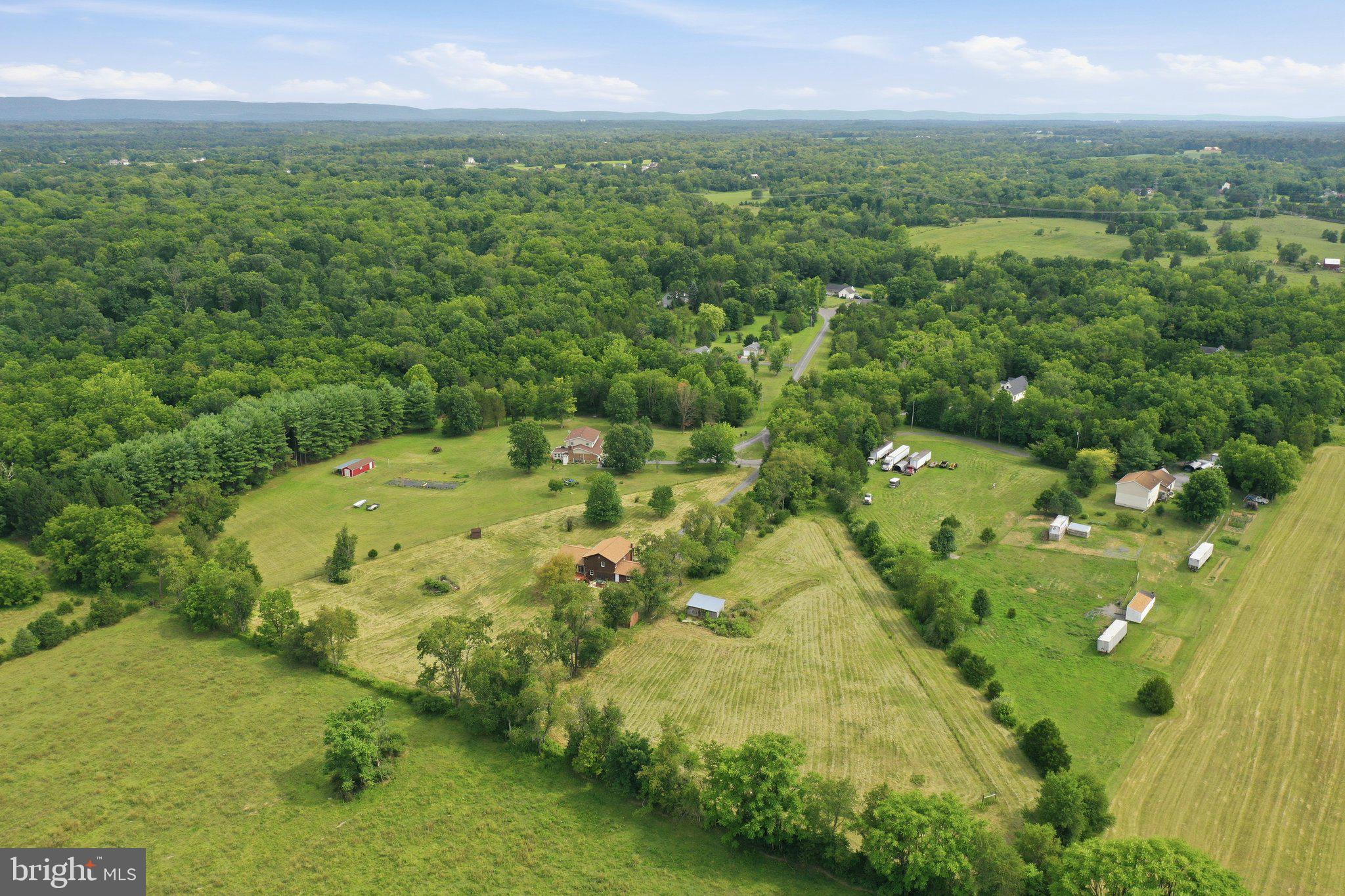 WHITE OAKS - Residential