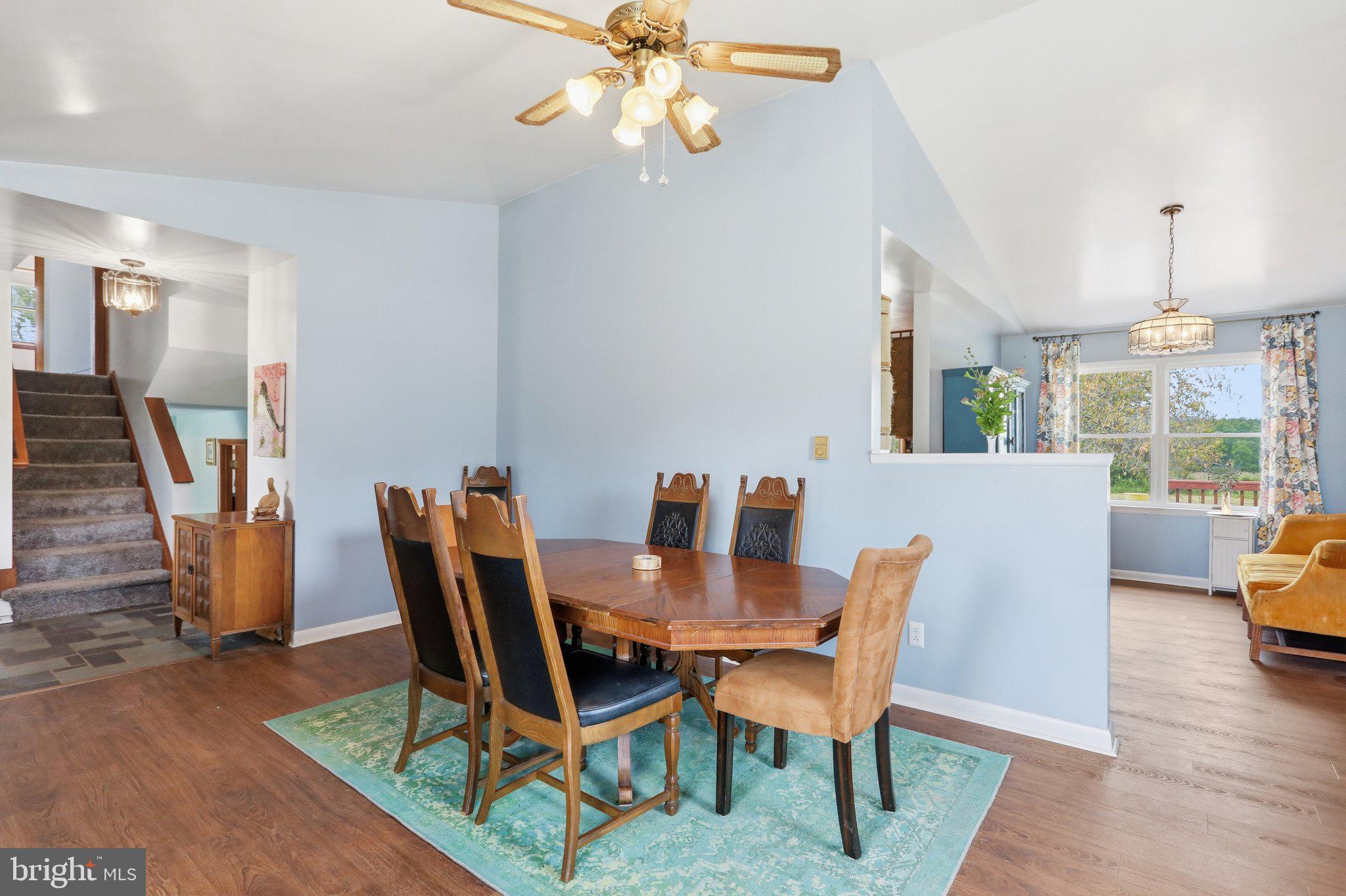 WHITE OAKS - Residential