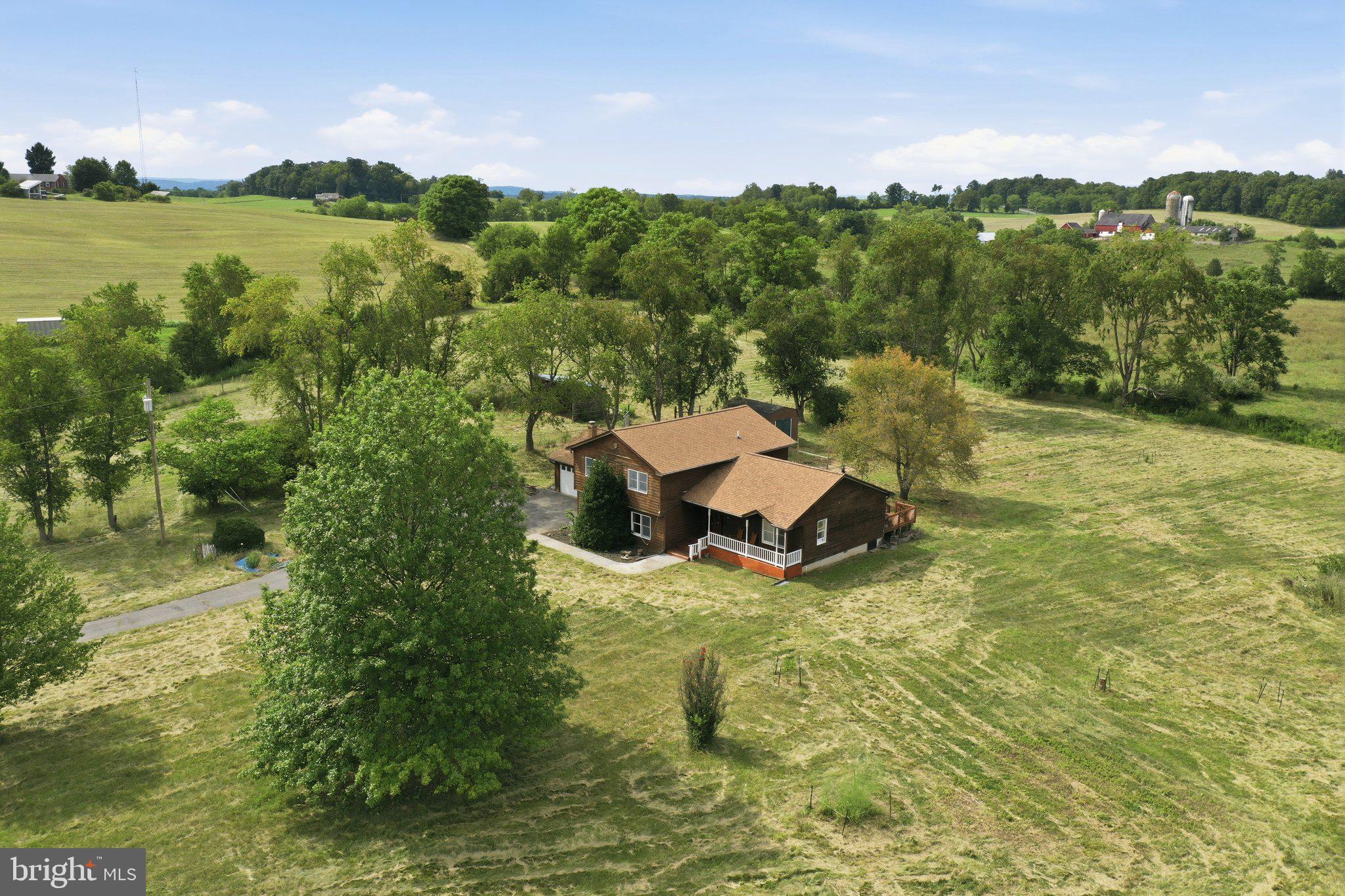 WHITE OAKS - Residential