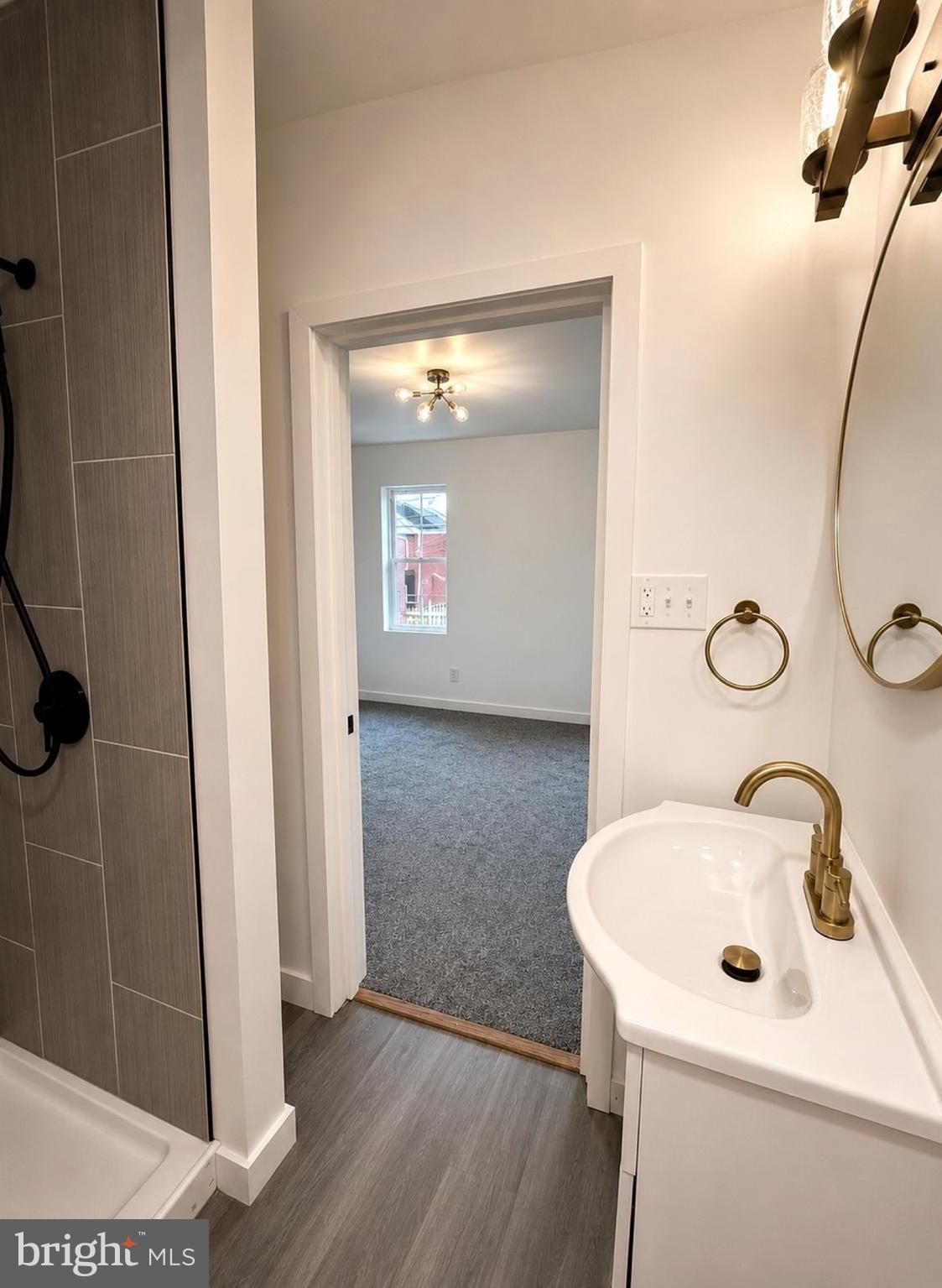 7TH WARD - Residential