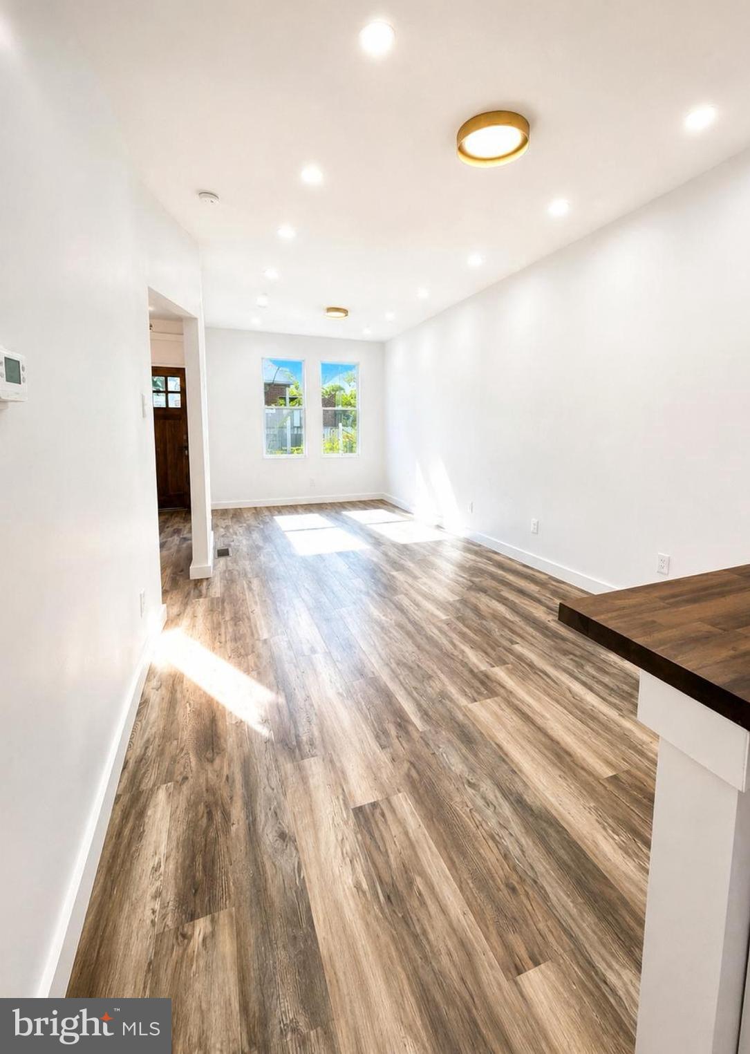 7TH WARD - Residential