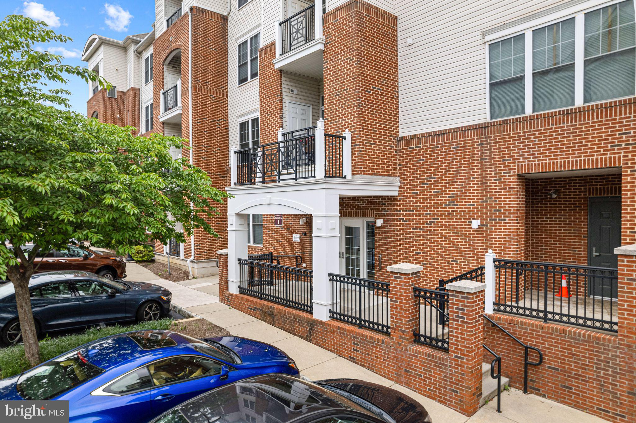 THE GRANDE AT RIVERVIEW - Residential