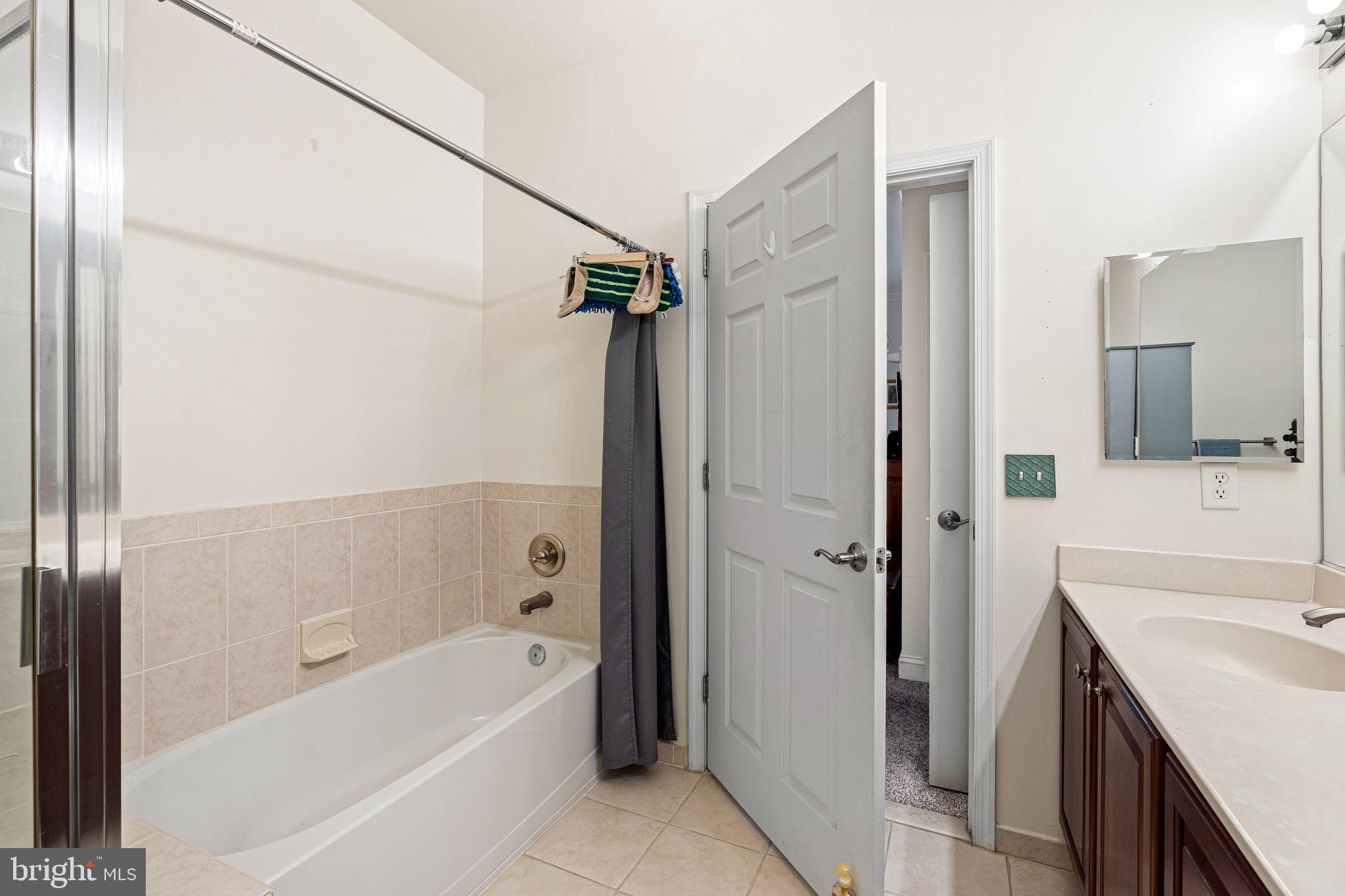 THE GRANDE AT RIVERVIEW - Residential