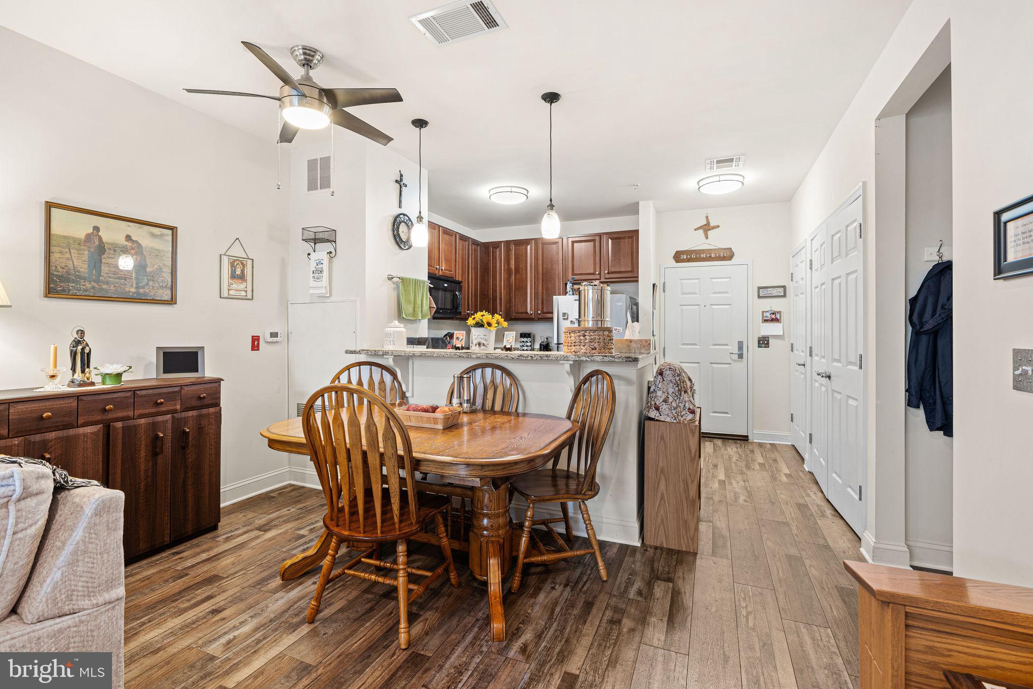 THE GRANDE AT RIVERVIEW - Residential