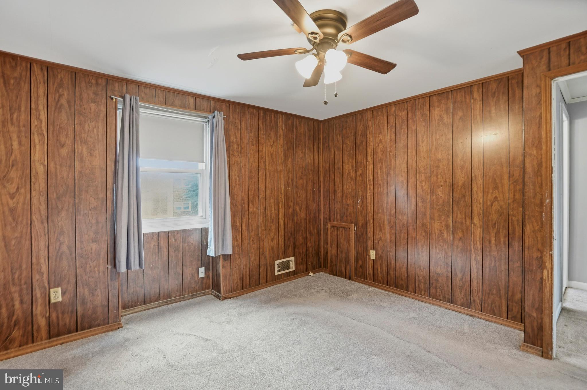 COUNTRY RIDGE - Residential