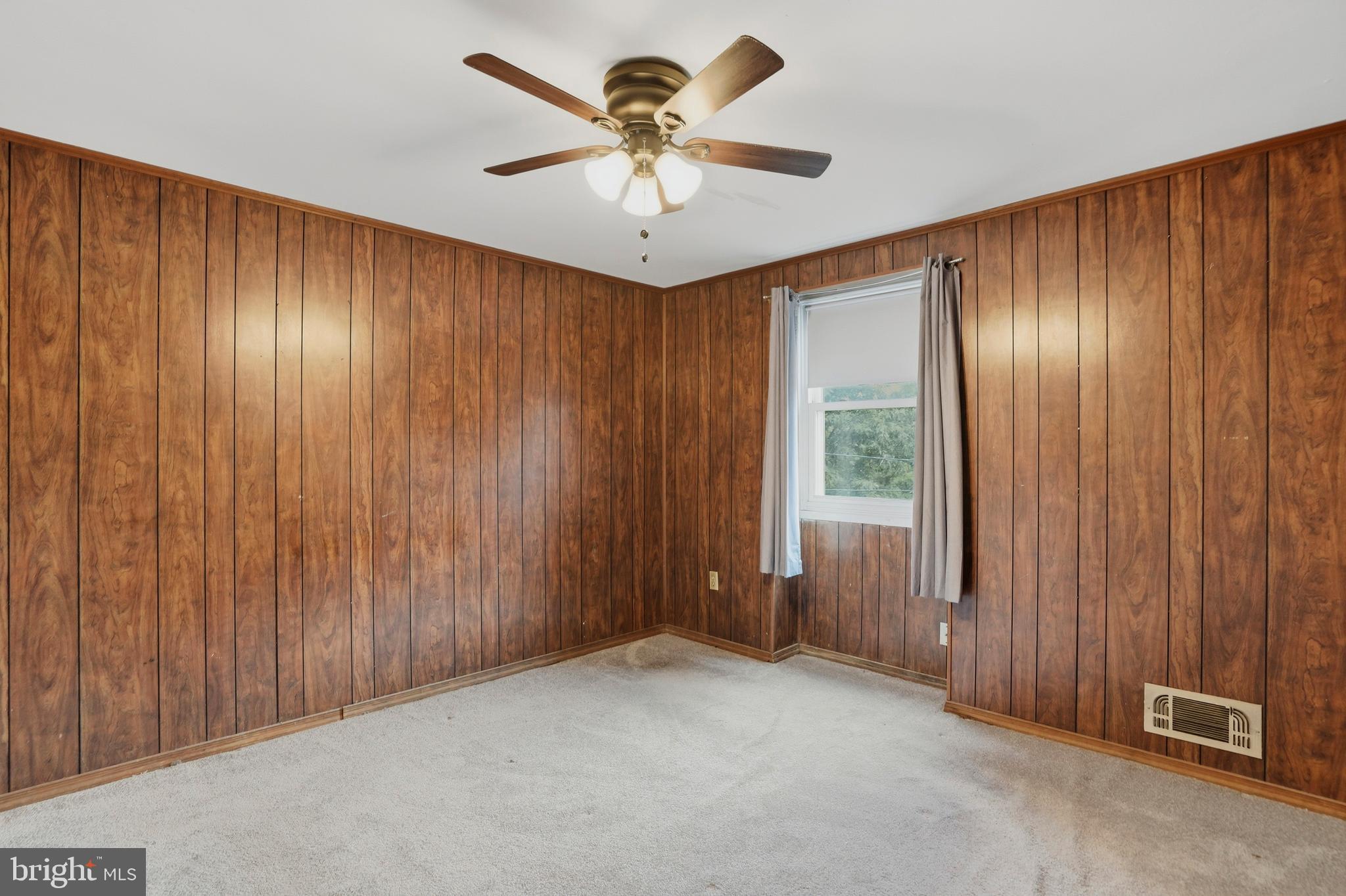 COUNTRY RIDGE - Residential
