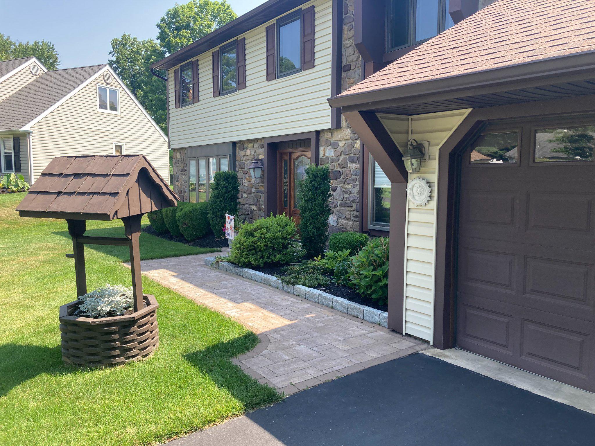 VILLAGE SHIRES - Residential