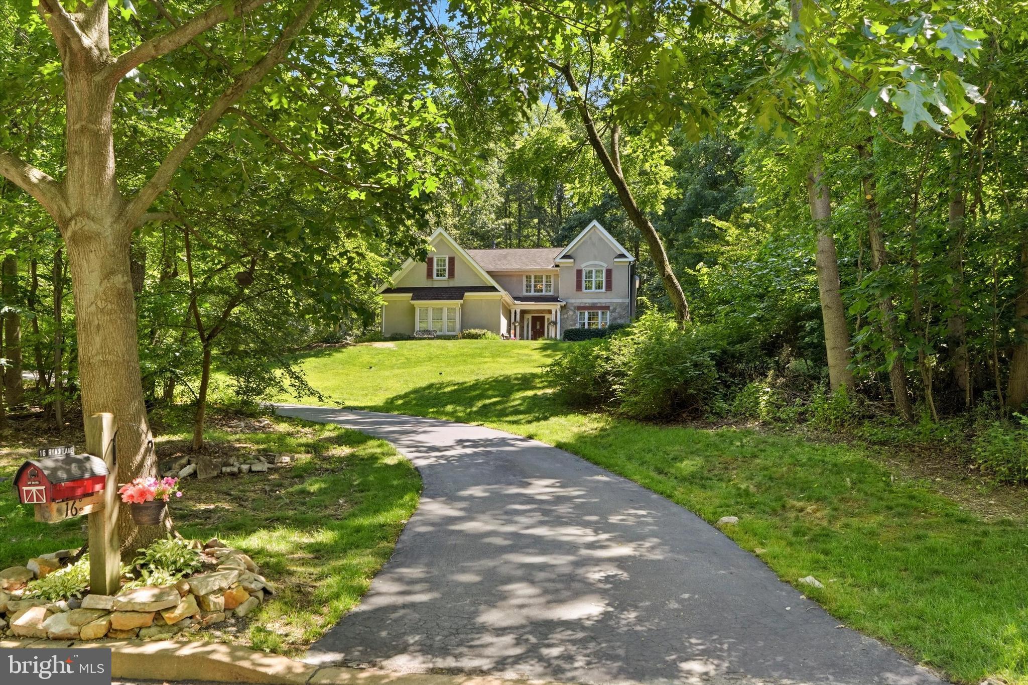 HILLSIDE - Residential