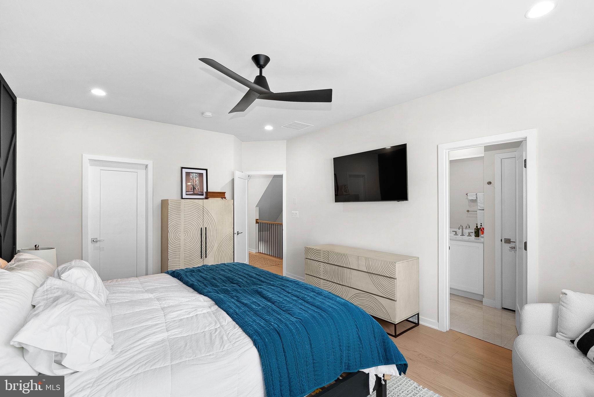 METRO WALK AT MOOREFIELD STATION - Residential