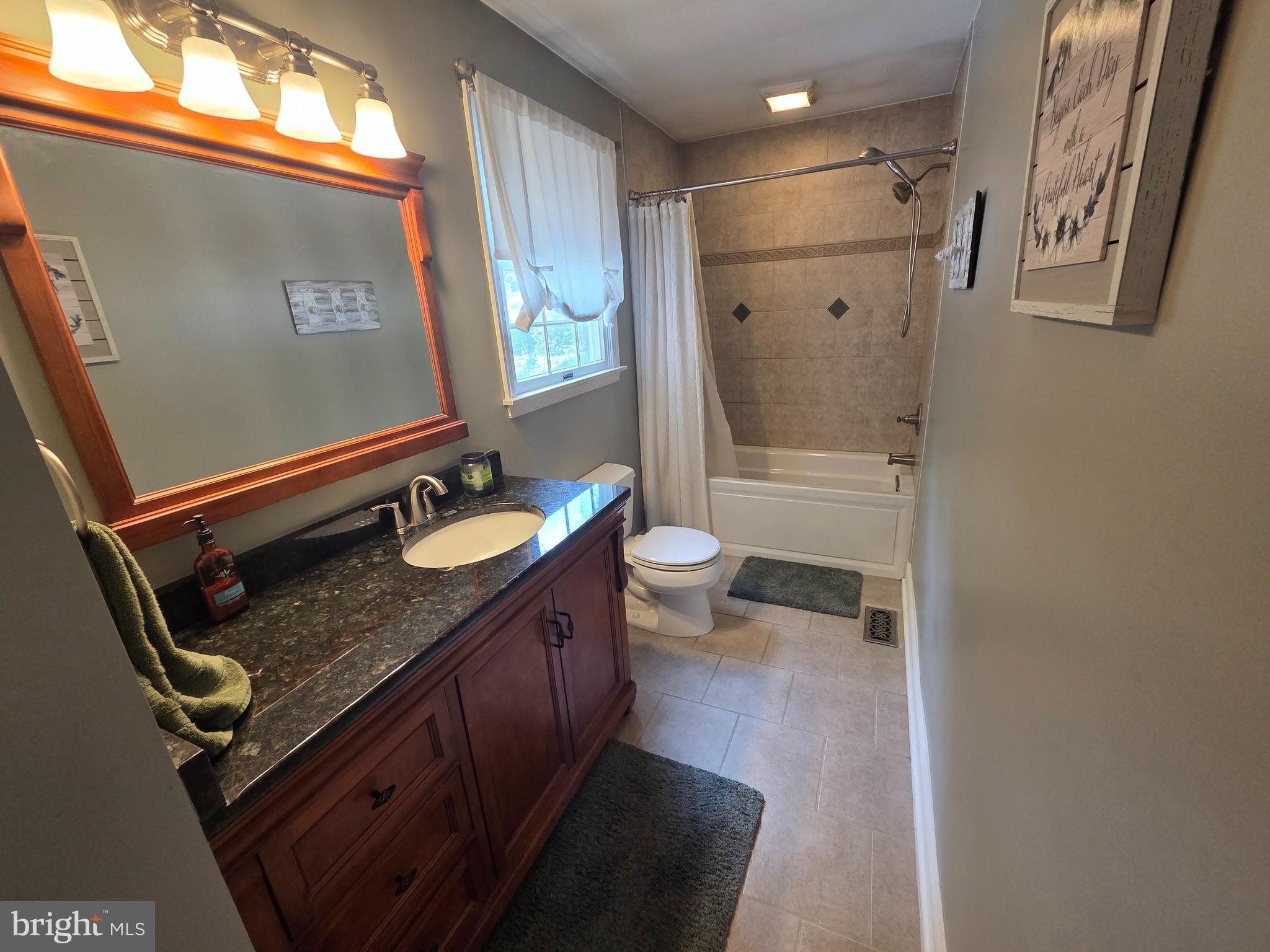 WYNDSTONE FARM ESTATES - Residential