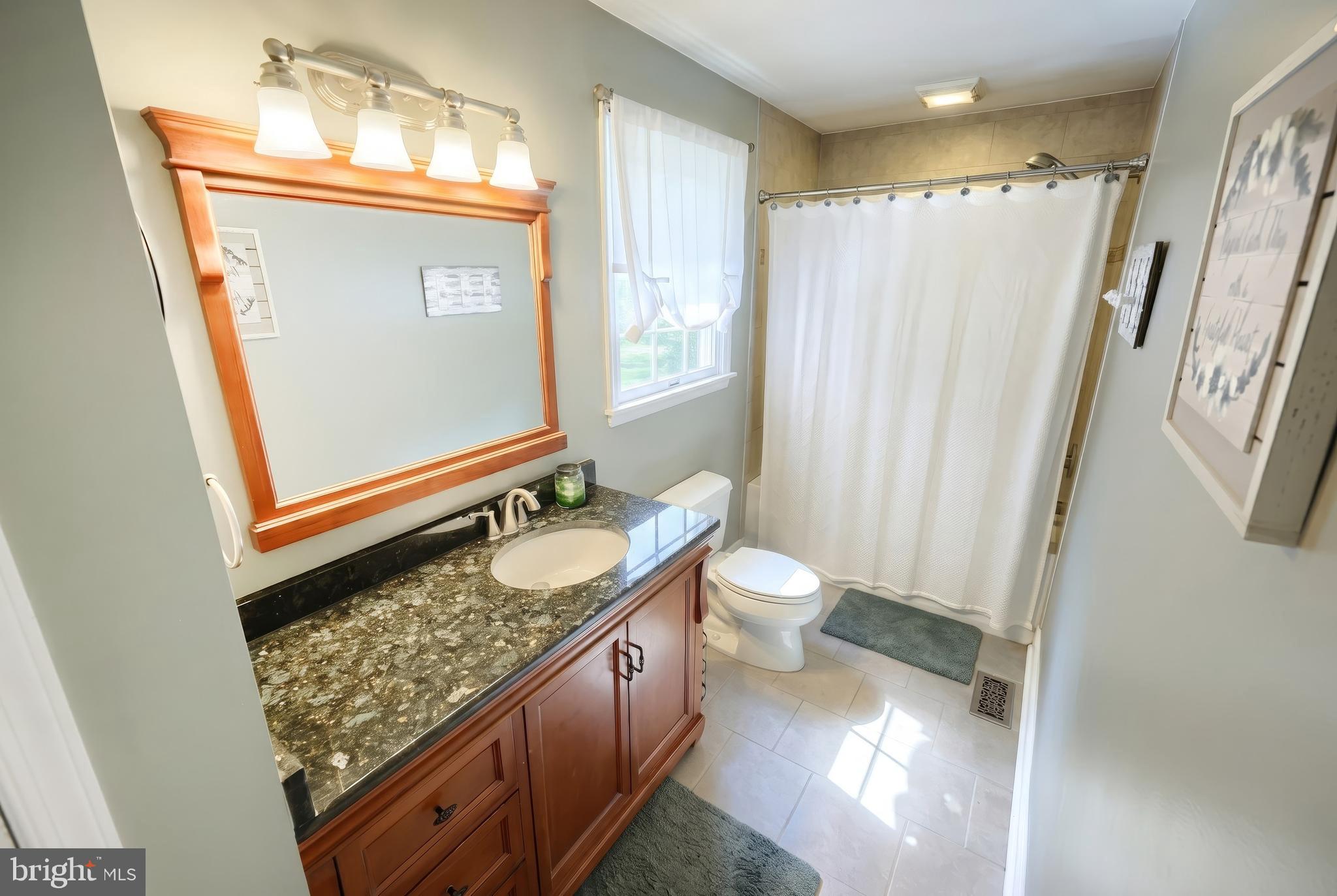 WYNDSTONE FARM ESTATES - Residential