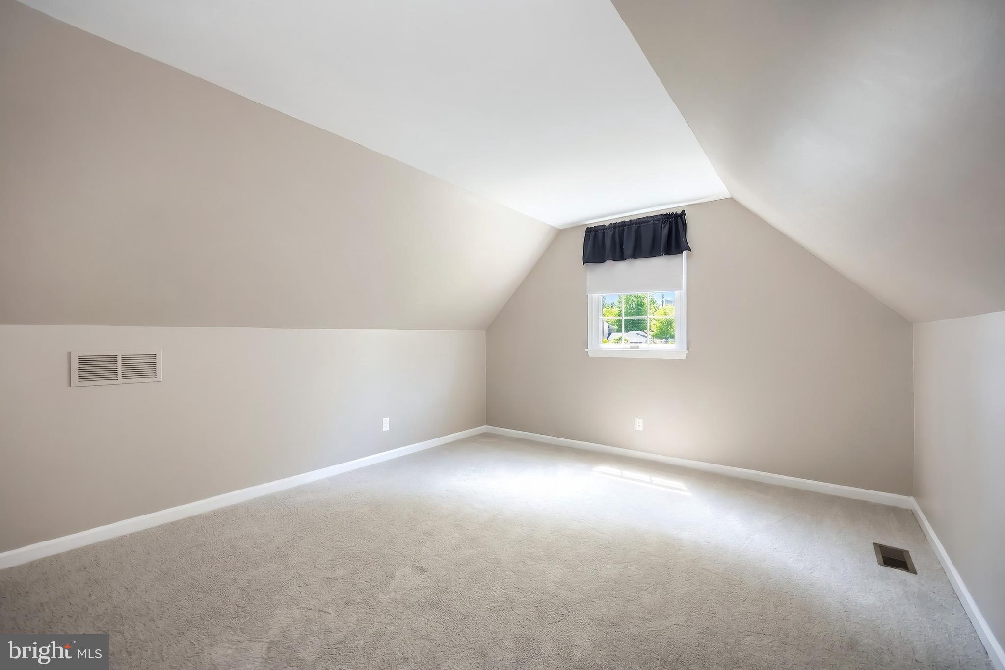 WYNDSTONE FARM ESTATES - Residential