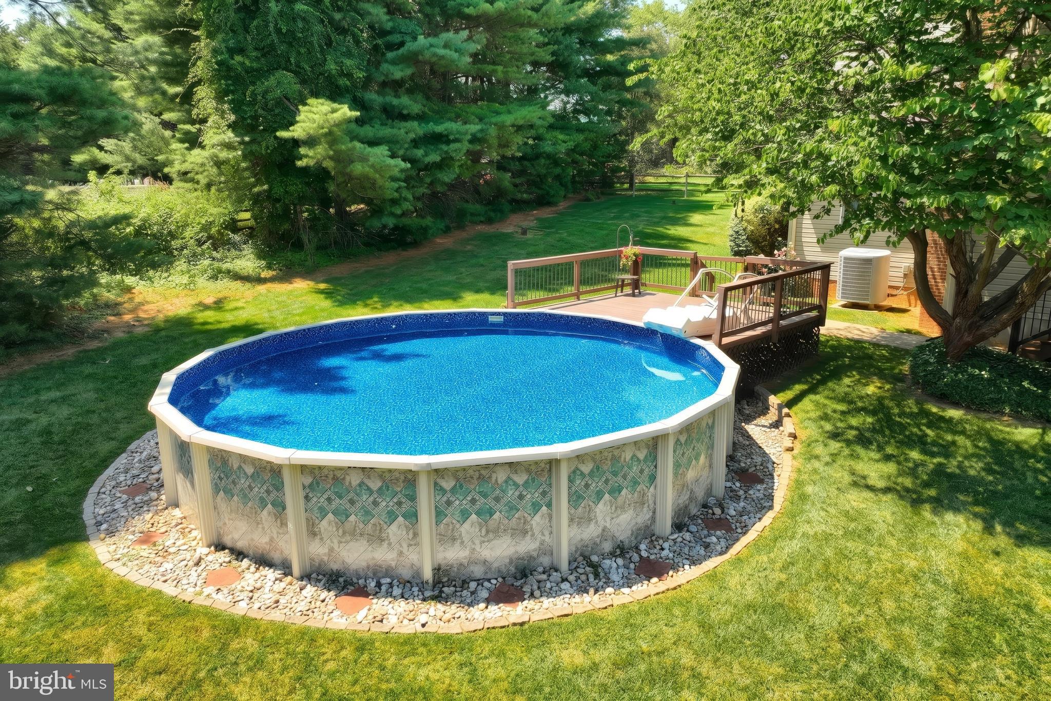 WYNDSTONE FARM ESTATES - Residential