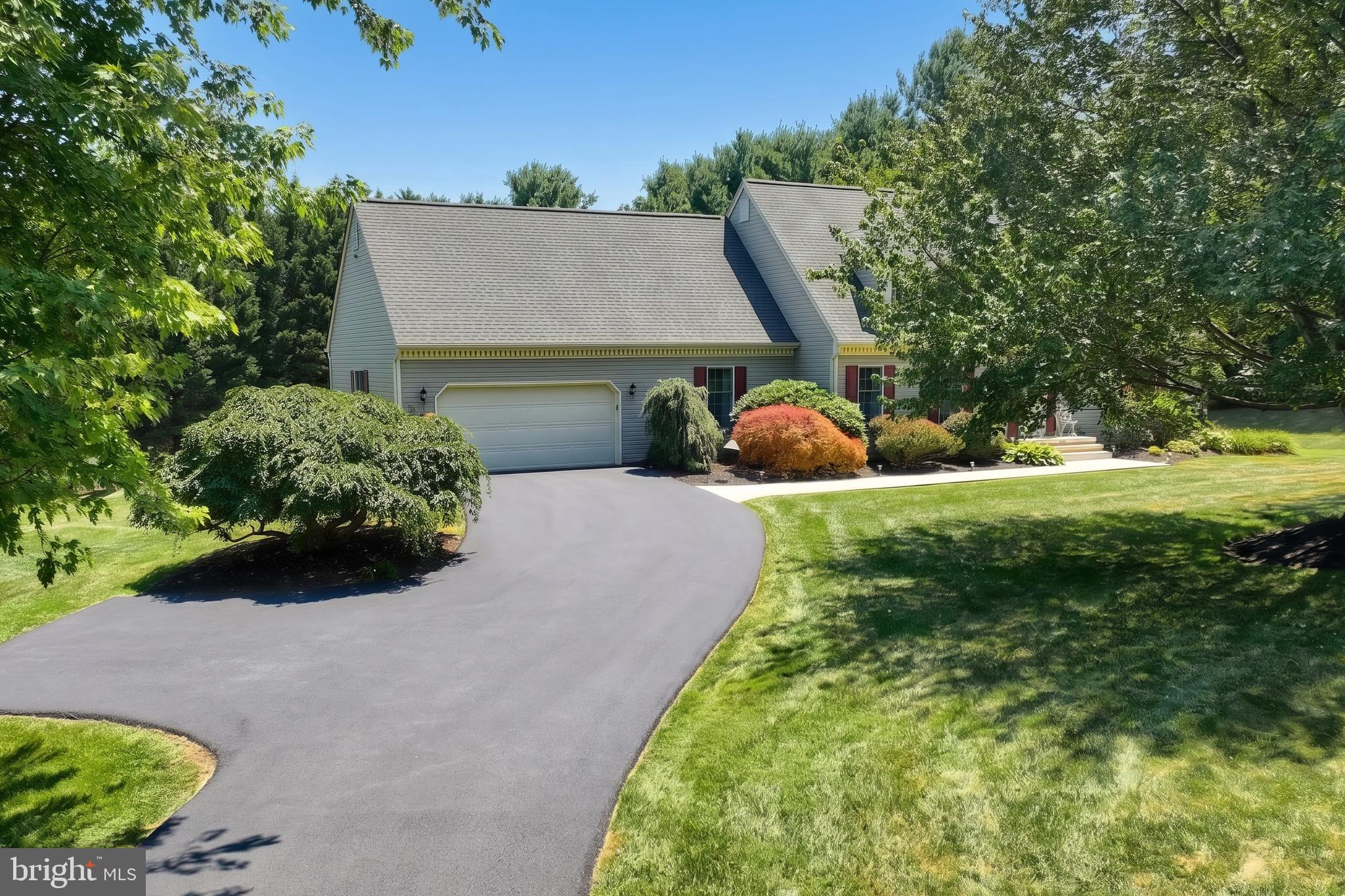 WYNDSTONE FARM ESTATES - Residential