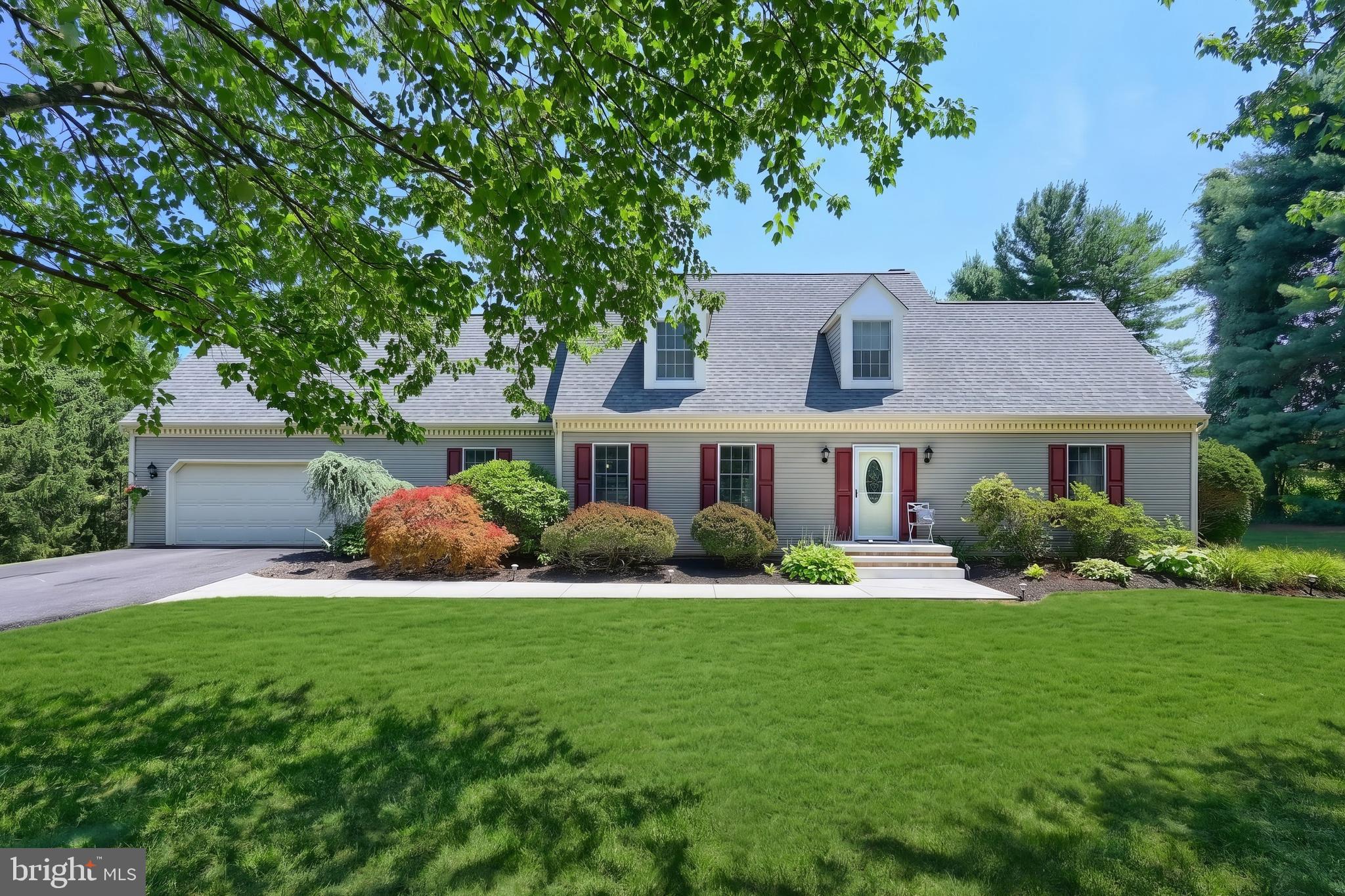 WYNDSTONE FARM ESTATES - Residential