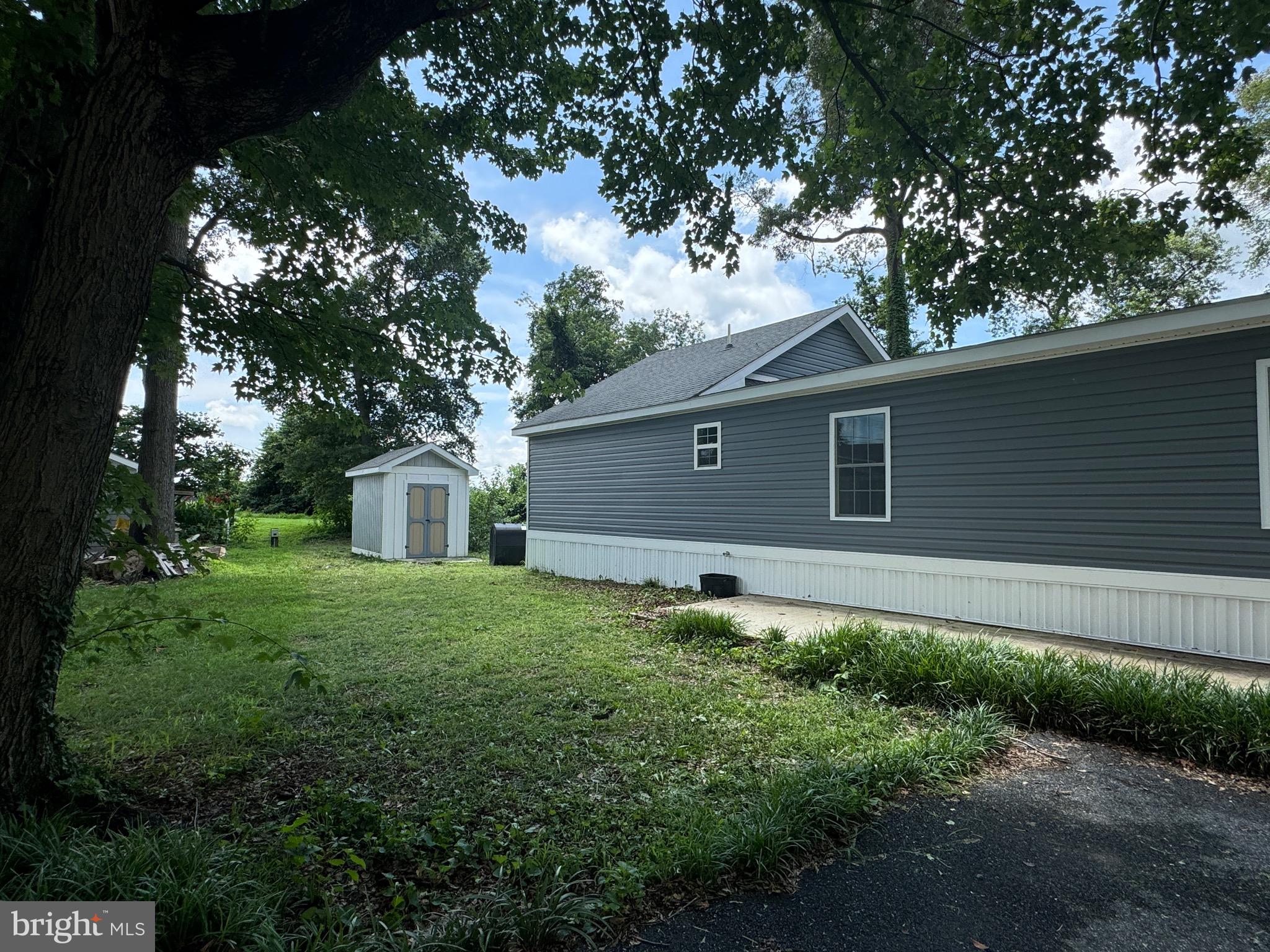 LAUREL VILLAGE - Residential