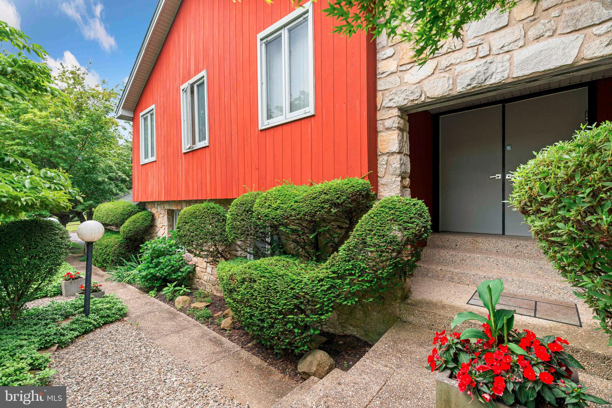 JUSTA FARMS - Residential