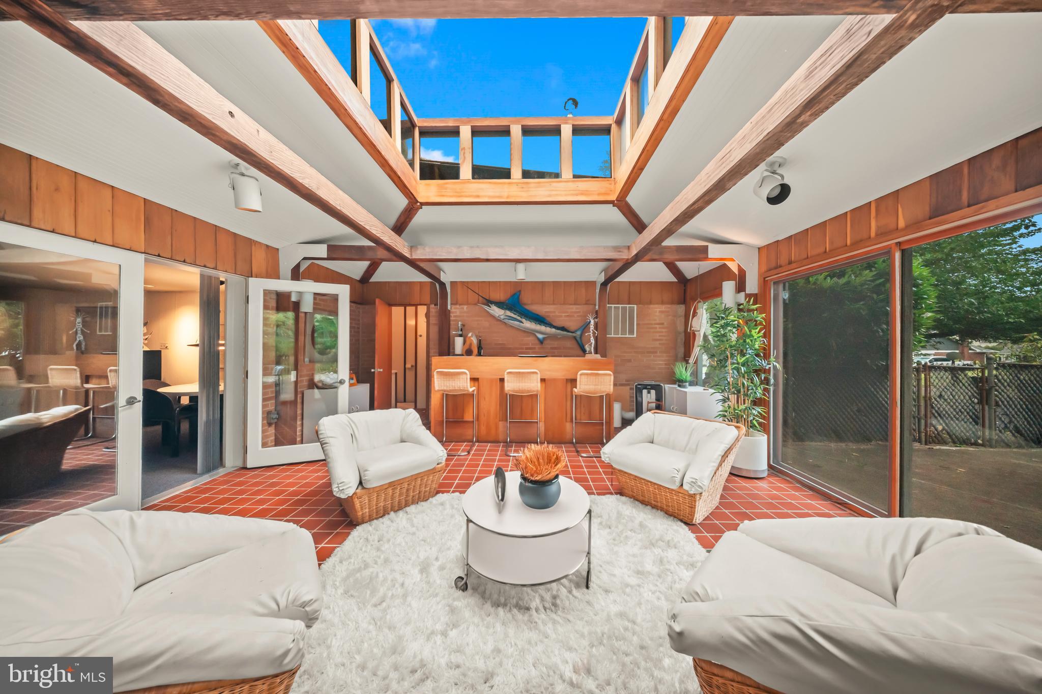 JUSTA FARMS - Residential