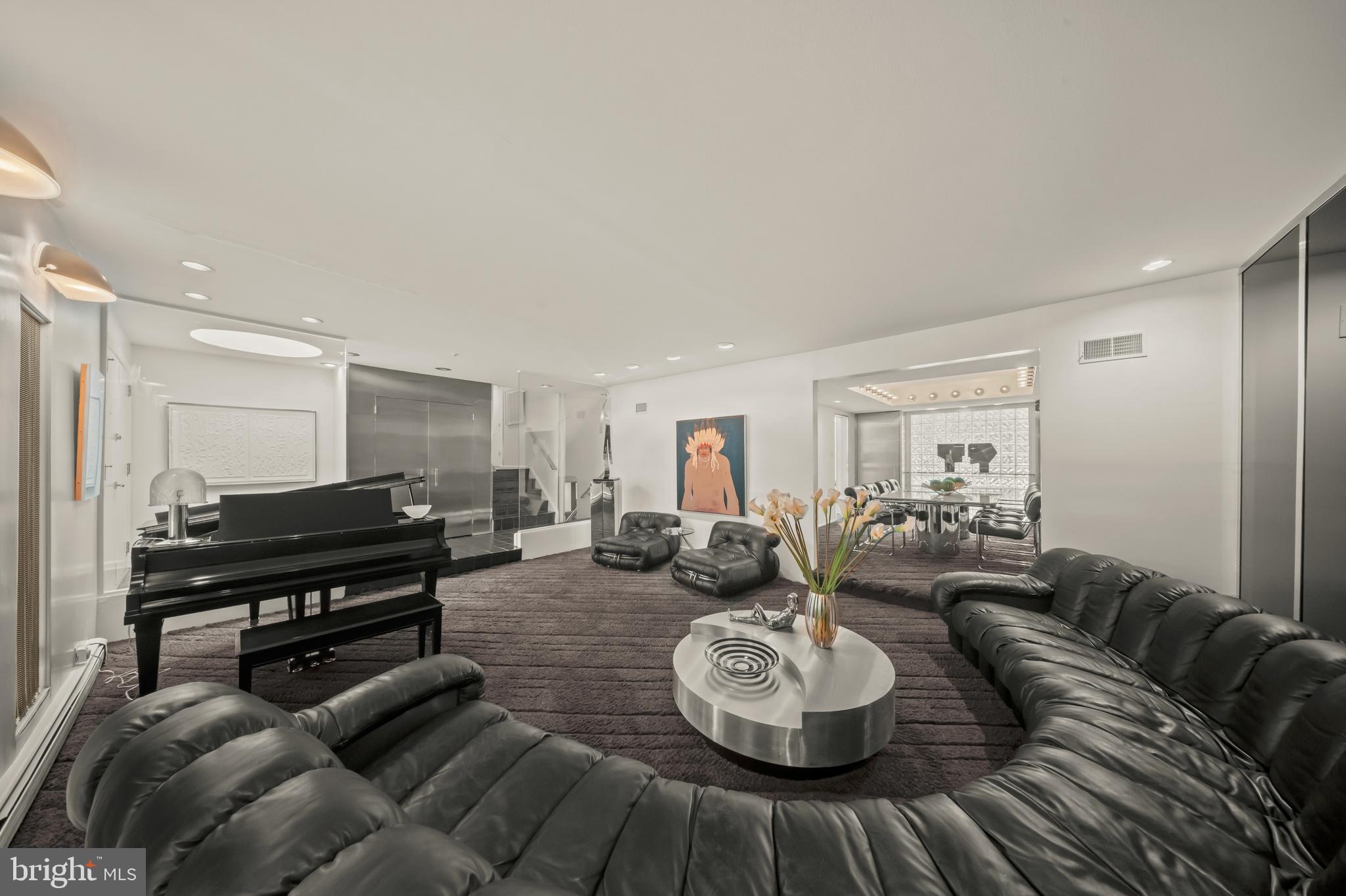 JUSTA FARMS - Residential