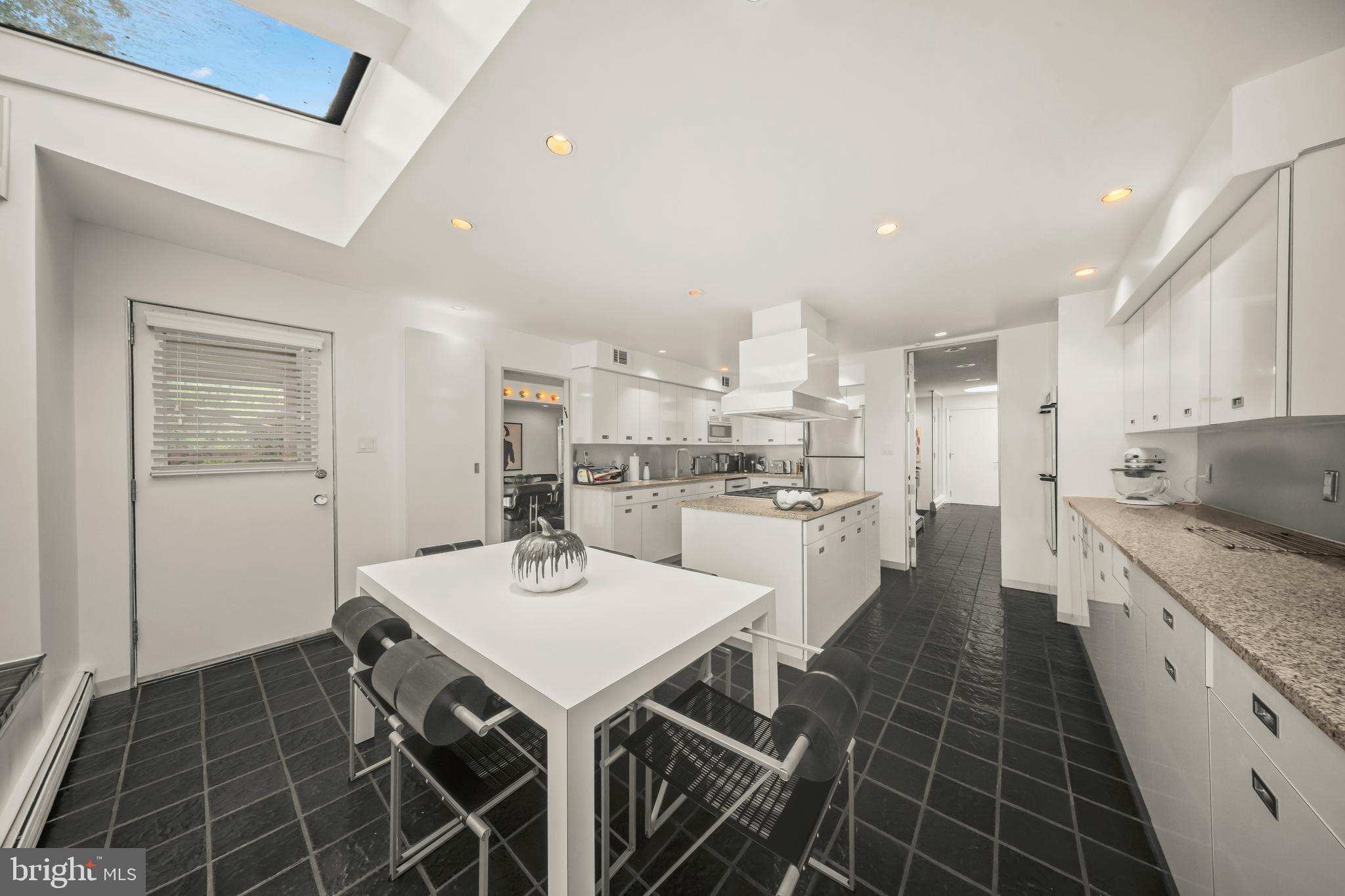 JUSTA FARMS - Residential