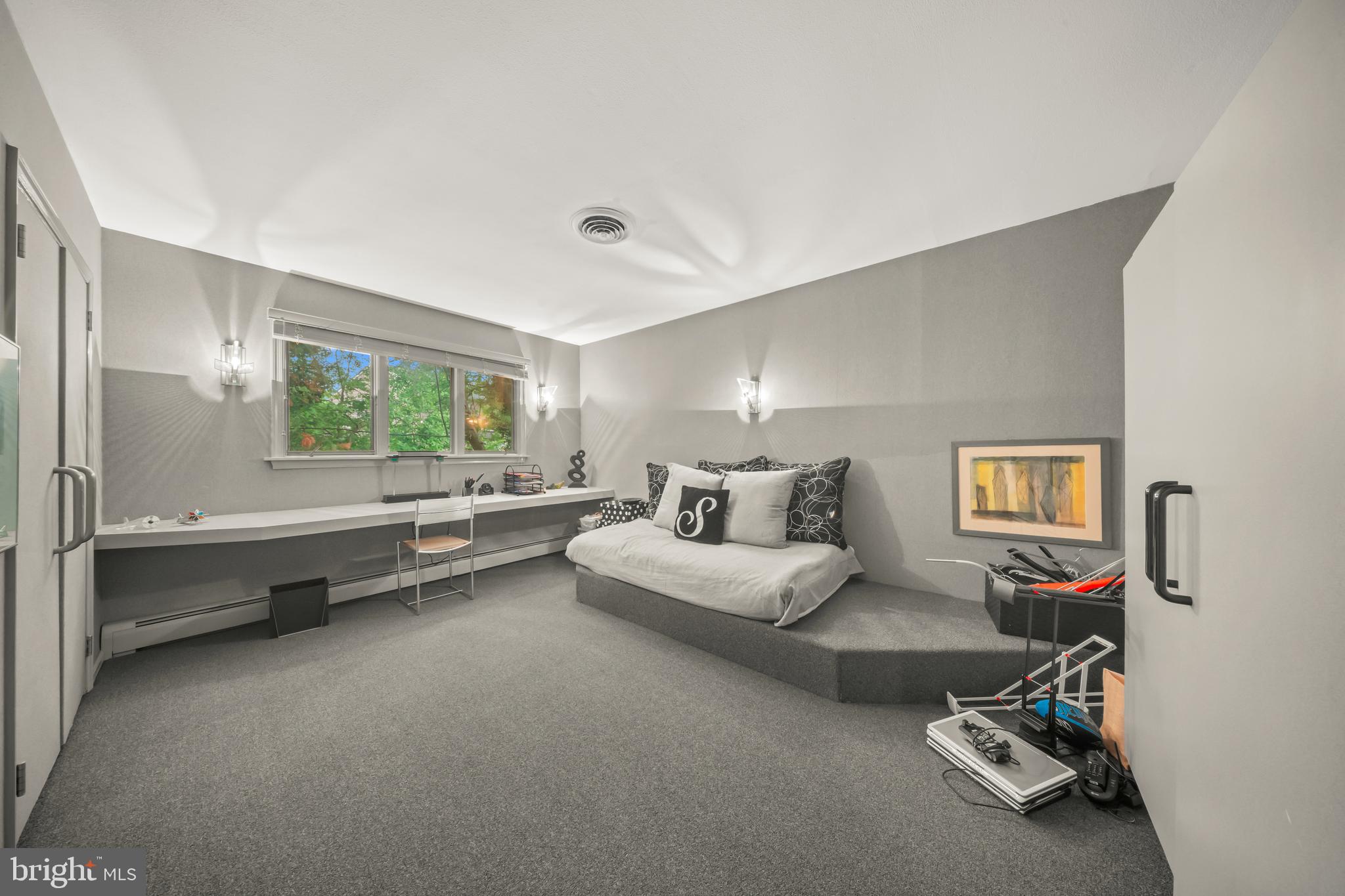 JUSTA FARMS - Residential