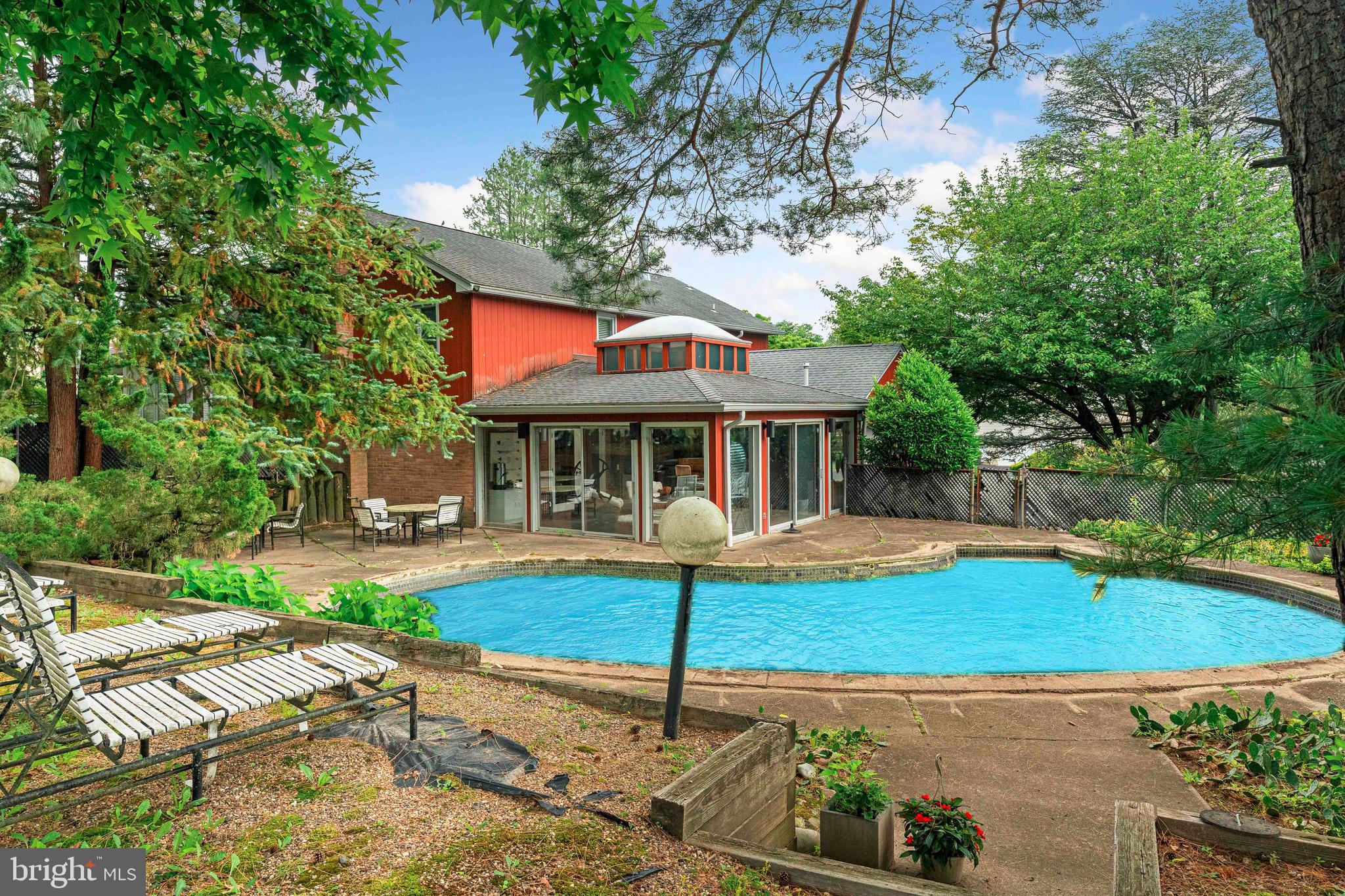 JUSTA FARMS - Residential