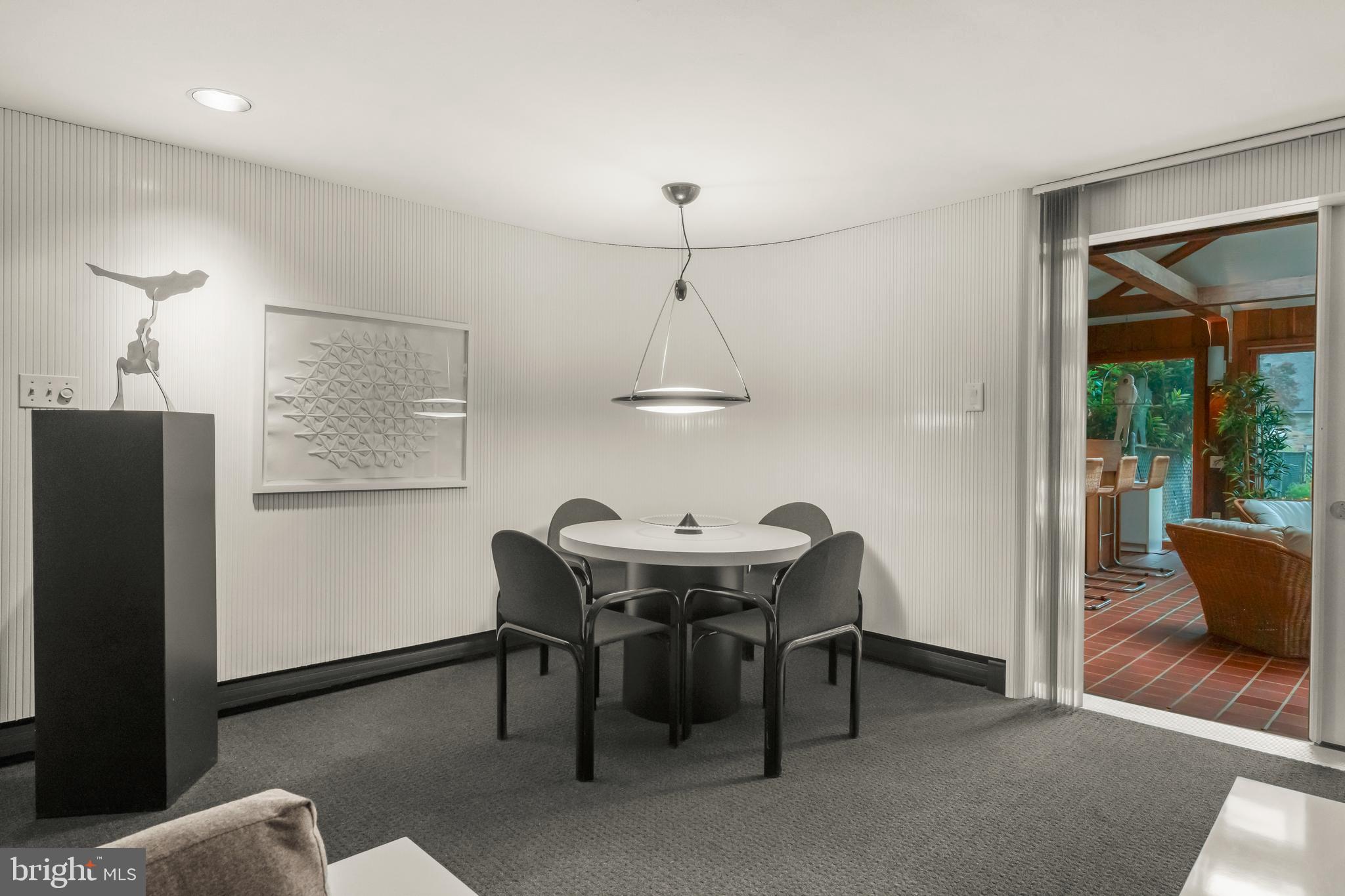JUSTA FARMS - Residential