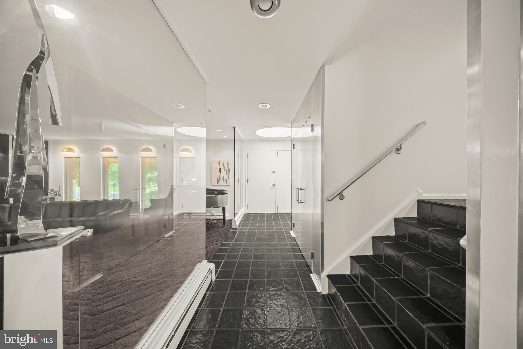 JUSTA FARMS - Residential