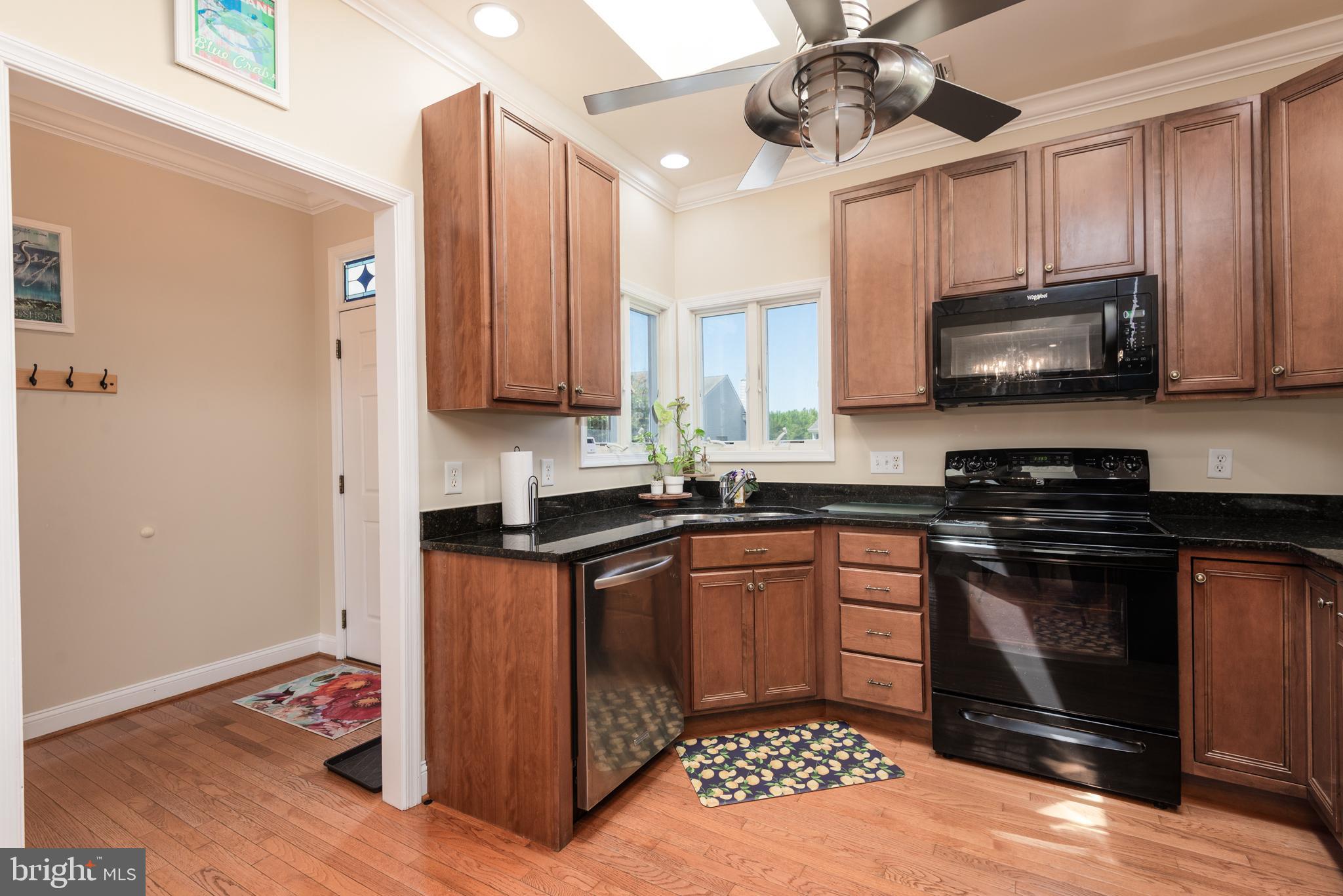 THOMPSON CREEK TOWNHOMES - Residential