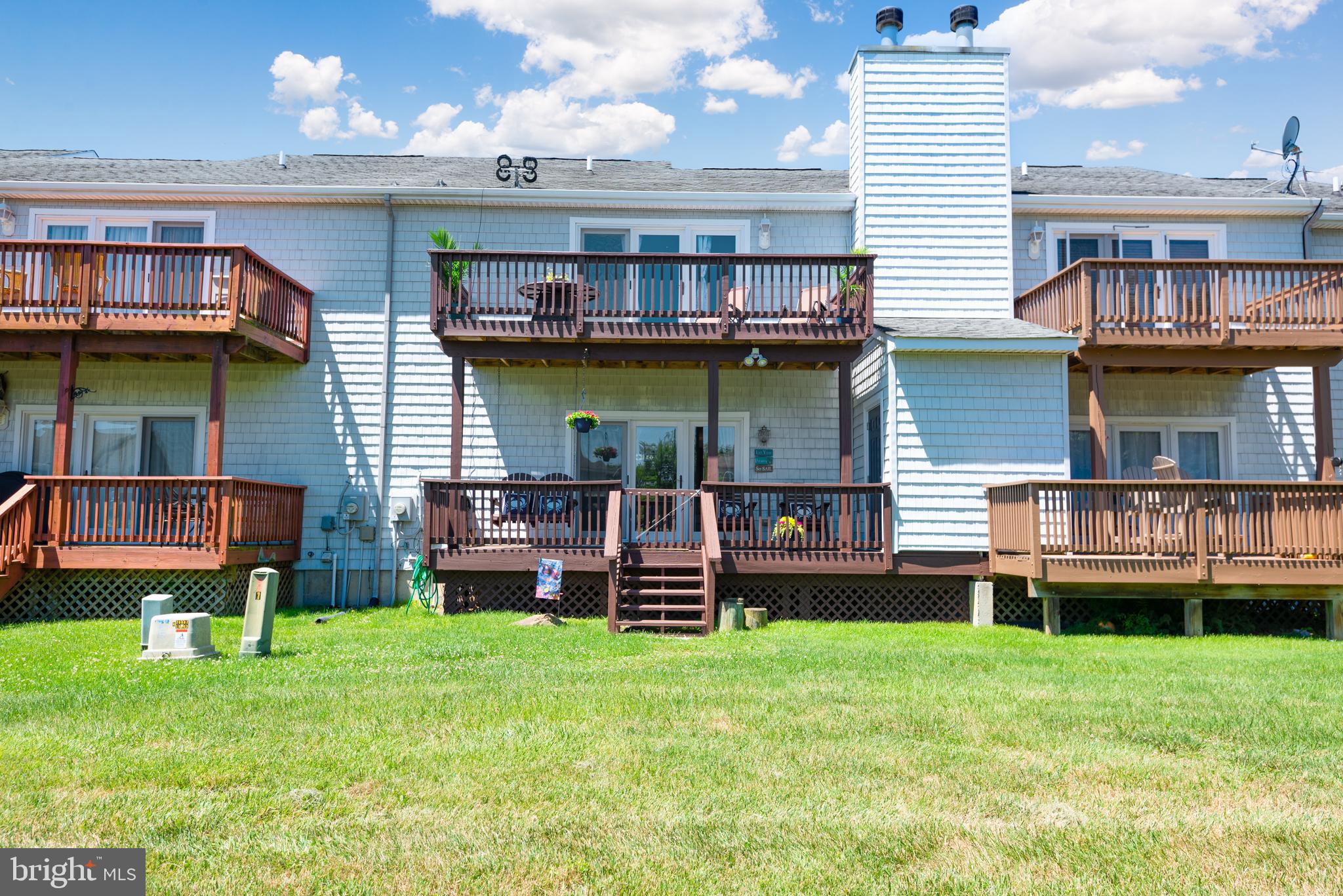 THOMPSON CREEK TOWNHOMES - Residential