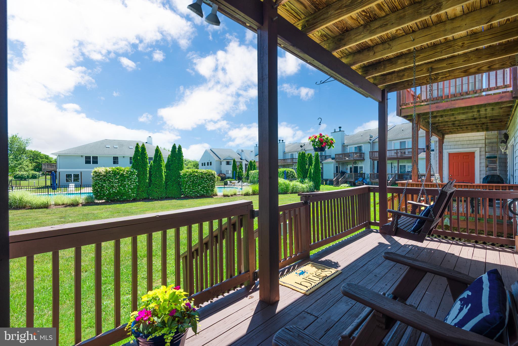 THOMPSON CREEK TOWNHOMES - Residential