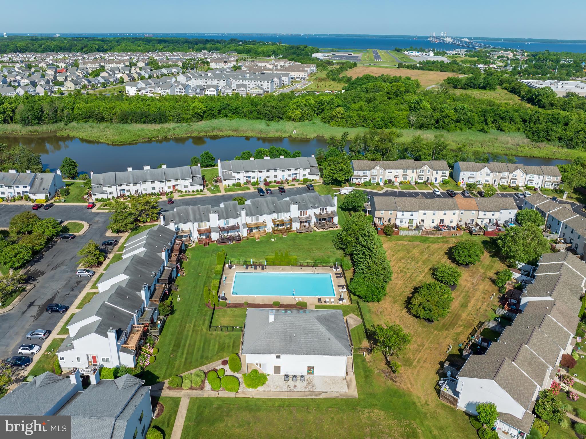 THOMPSON CREEK TOWNHOMES - Residential