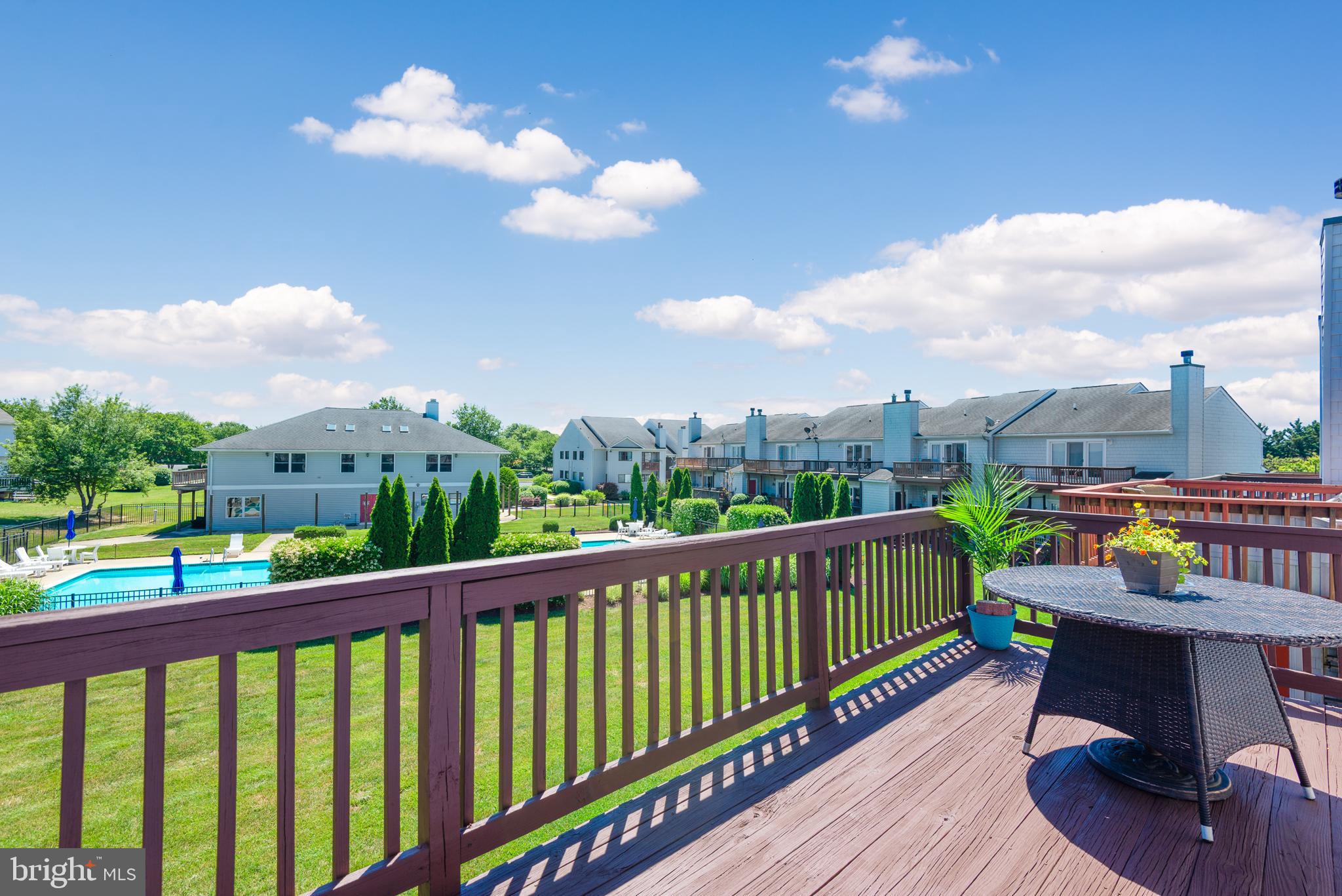 THOMPSON CREEK TOWNHOMES - Residential