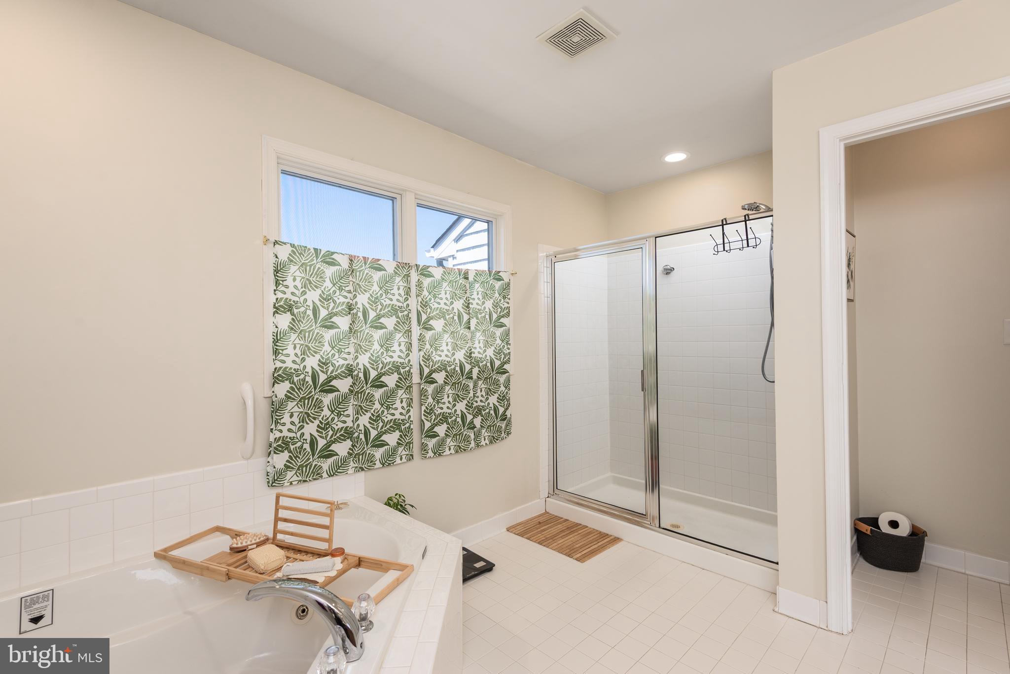 THOMPSON CREEK TOWNHOMES - Residential
