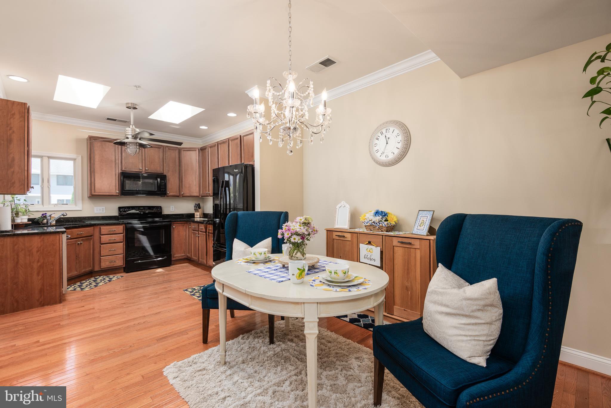 THOMPSON CREEK TOWNHOMES - Residential