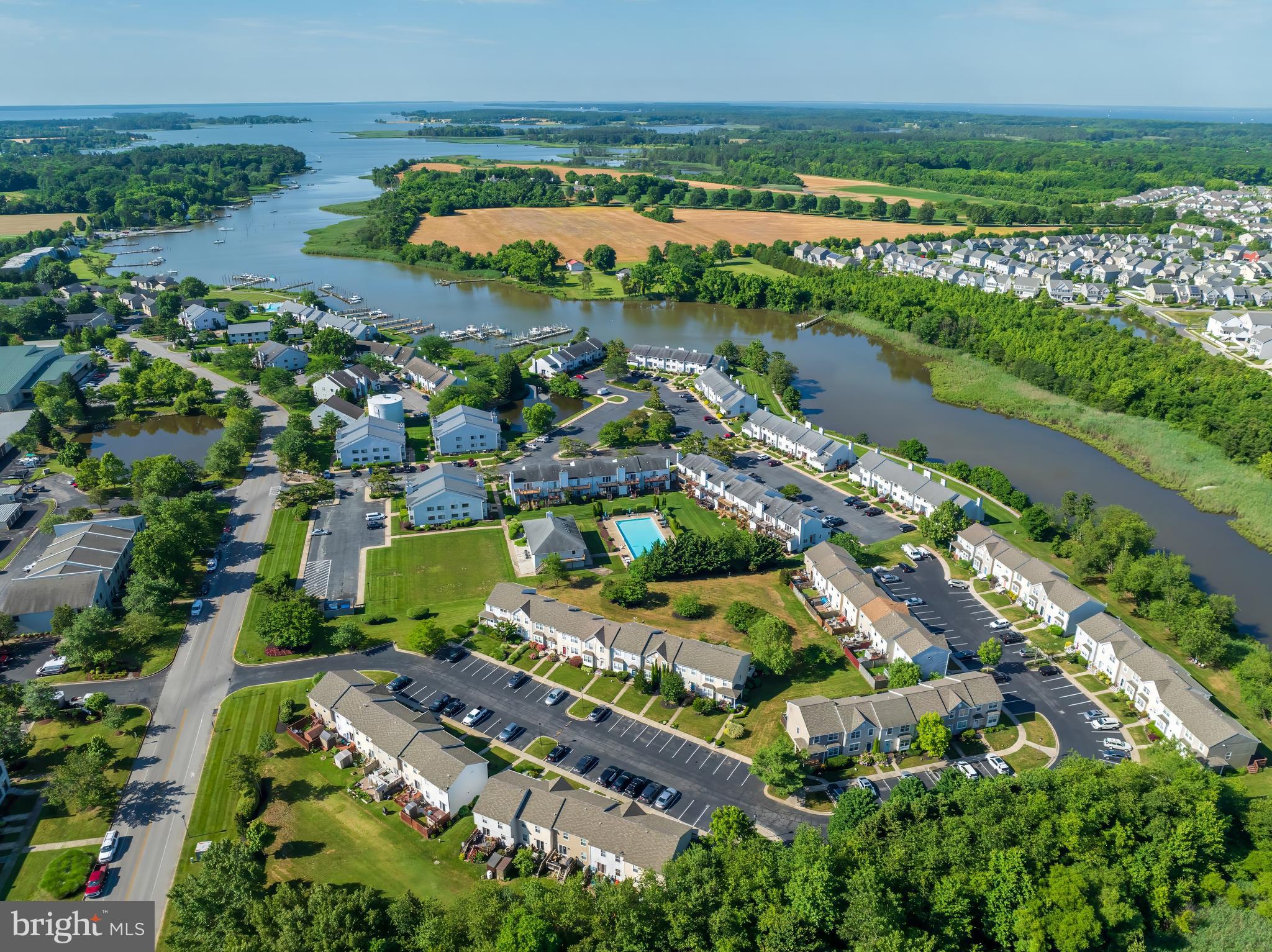THOMPSON CREEK TOWNHOMES - Residential