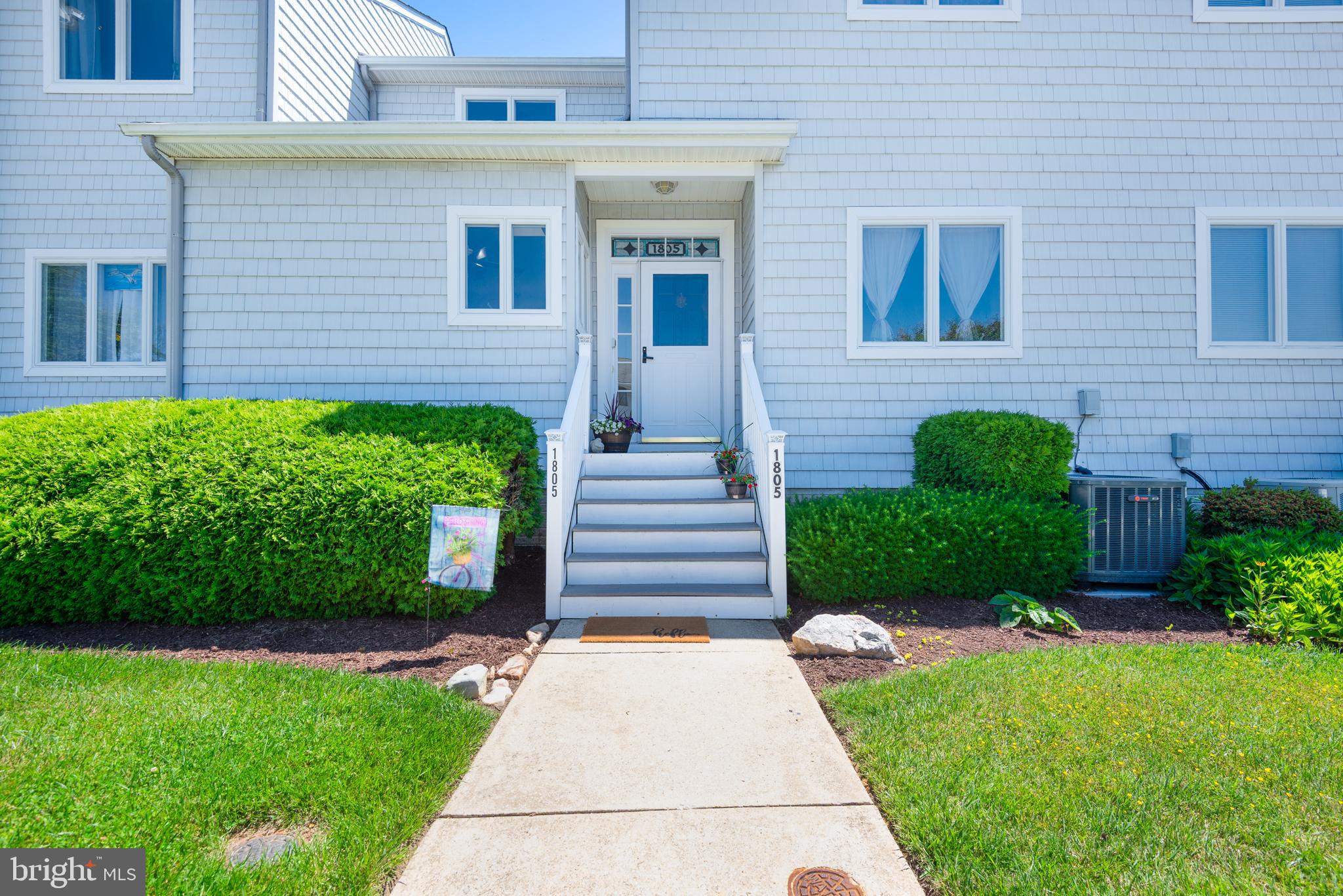 THOMPSON CREEK TOWNHOMES - Residential