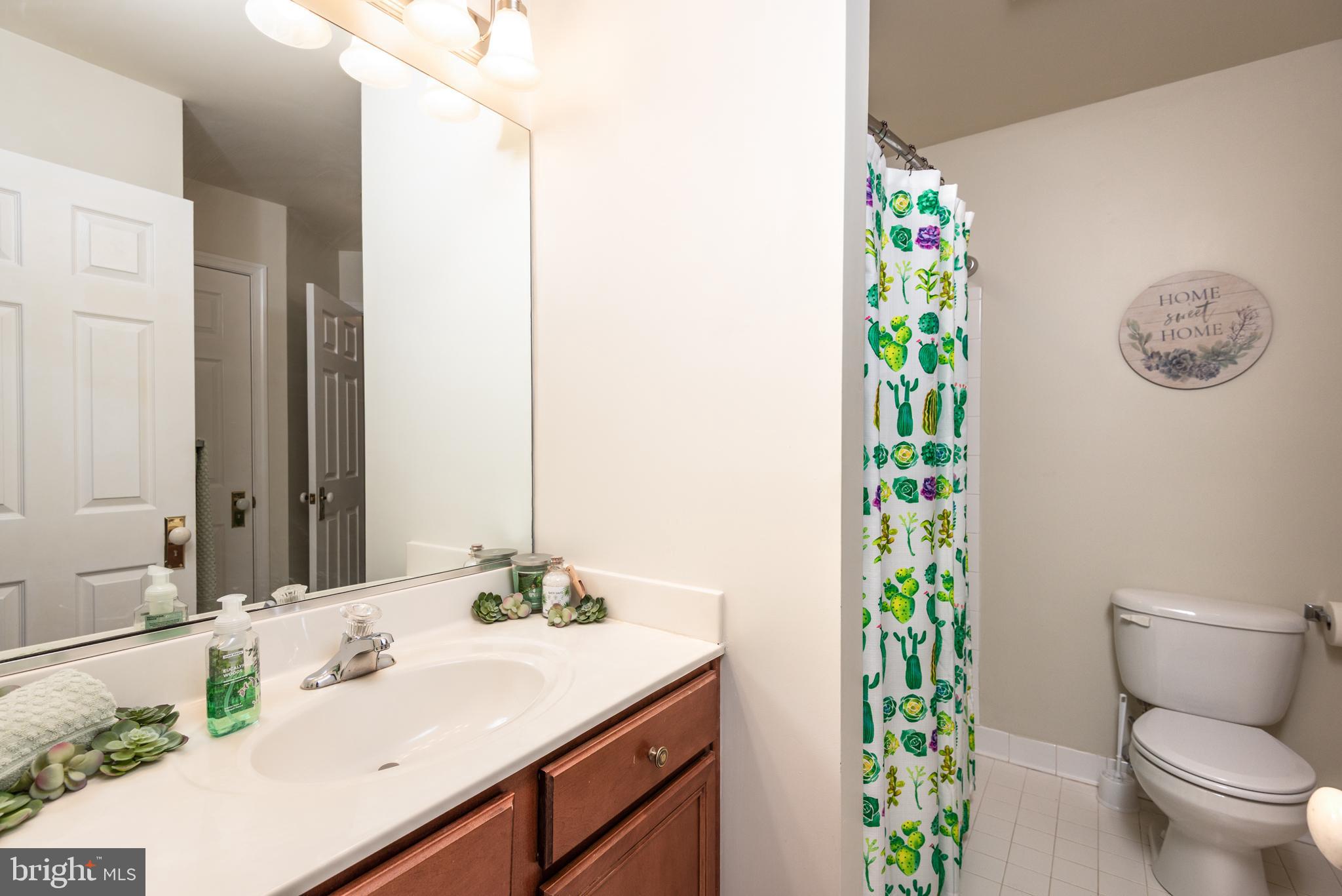 THOMPSON CREEK TOWNHOMES - Residential
