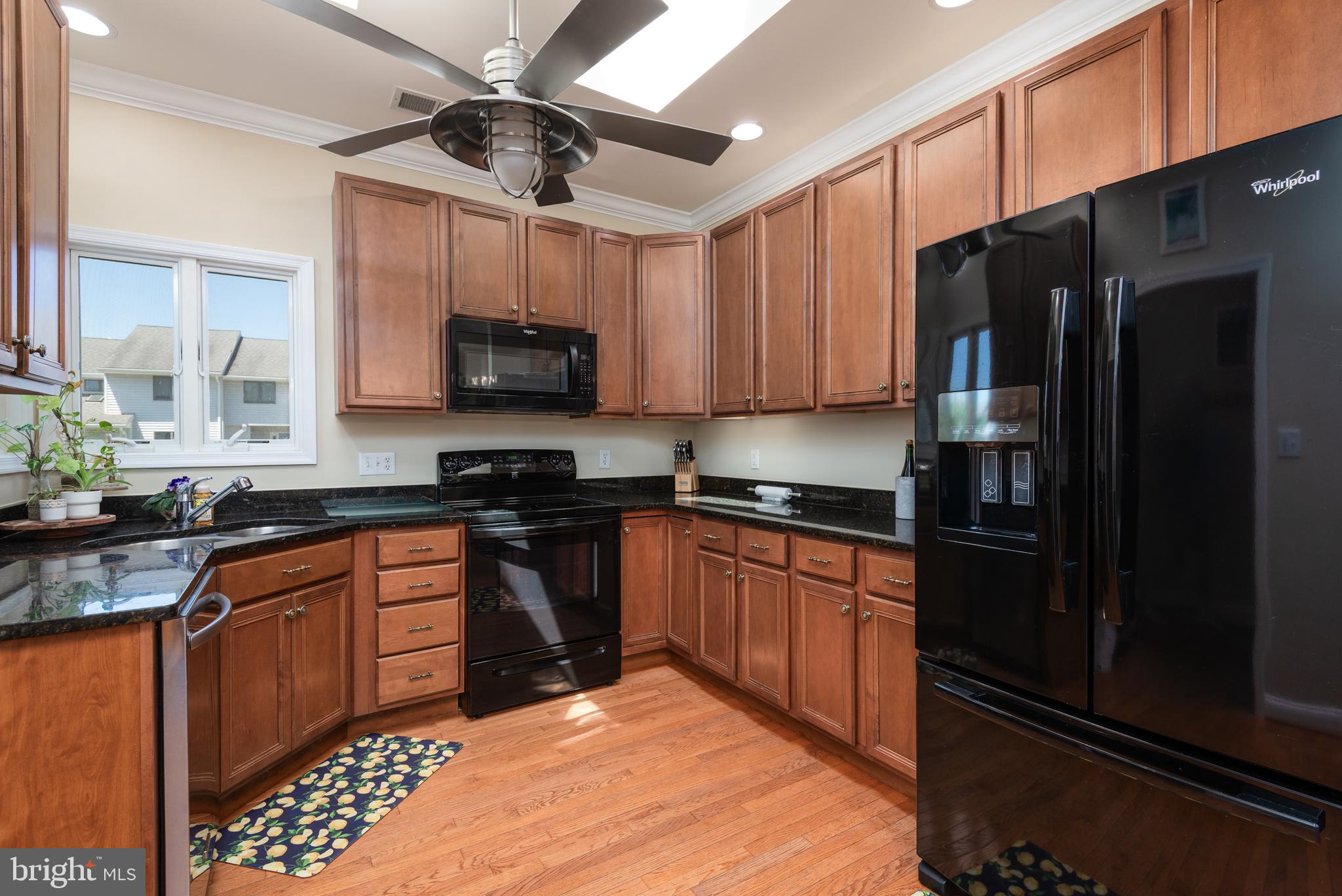 THOMPSON CREEK TOWNHOMES - Residential