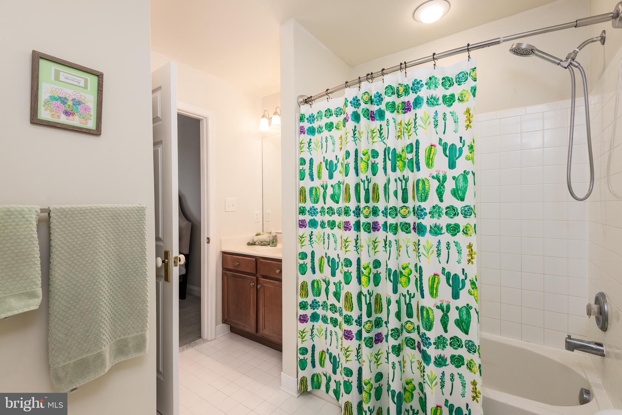 THOMPSON CREEK TOWNHOMES - Residential