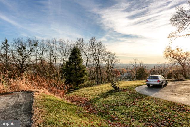 BLOSSOM HILL - Residential