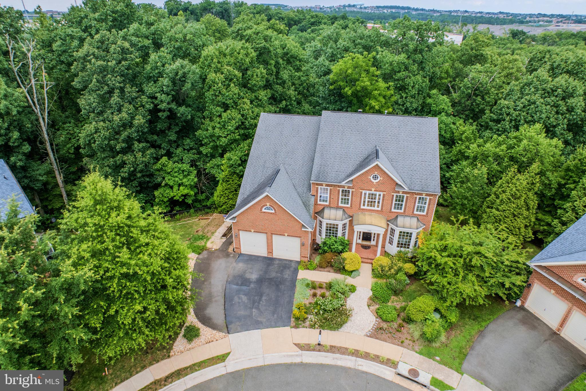 BEAUREGARD OVERLOOK - Residential