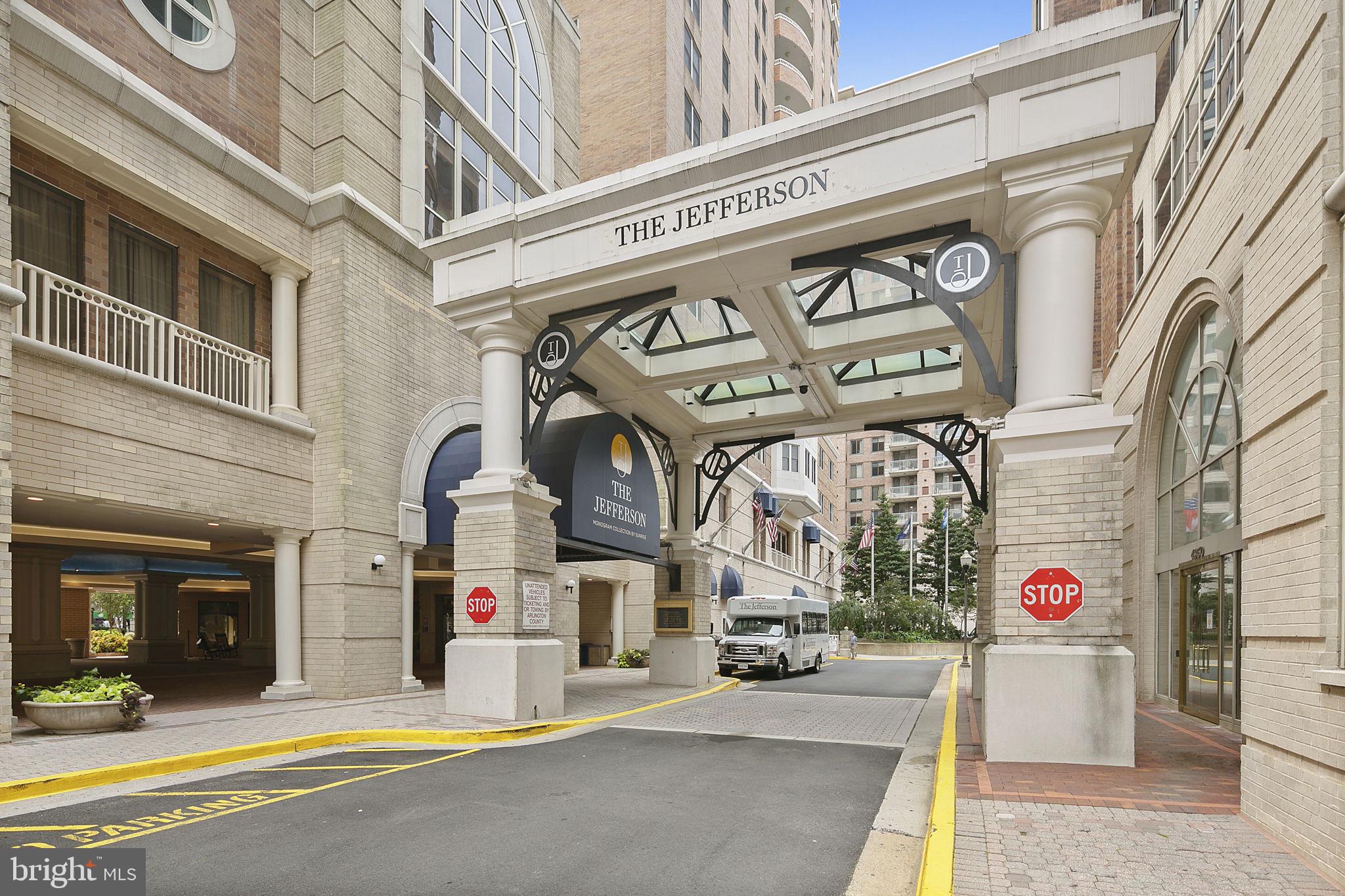 THE JEFFERSON - SUNRISE SENIOR LIVING - Residential